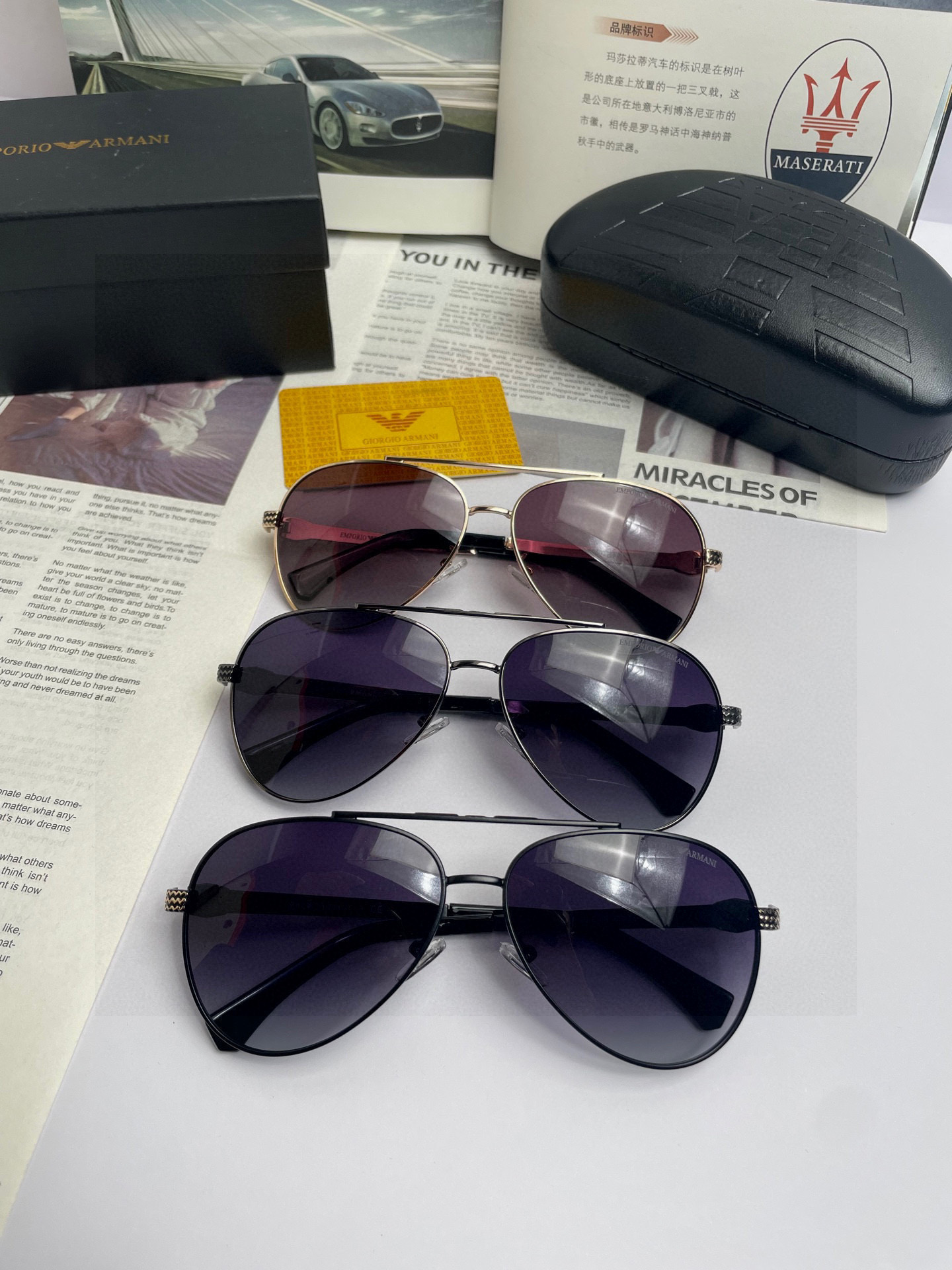 。新款阿玛尼ARMANI ：原单品质男士女士偏光太阳镜🕶️ 材质：高清宝丽来偏光镜片、板材印字logo镜