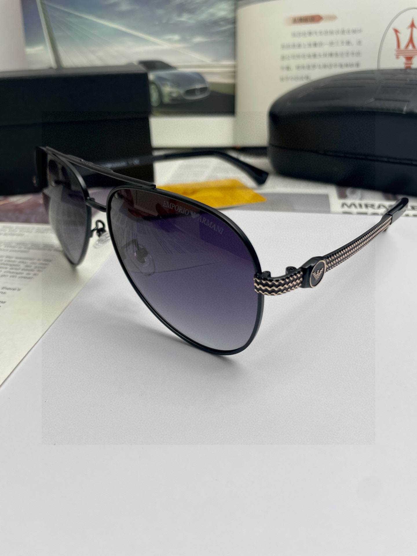 。新款阿玛尼ARMANI ：原单品质男士女士偏光太阳镜🕶️ 材质：高清宝丽来偏光镜片、板材印字logo镜
