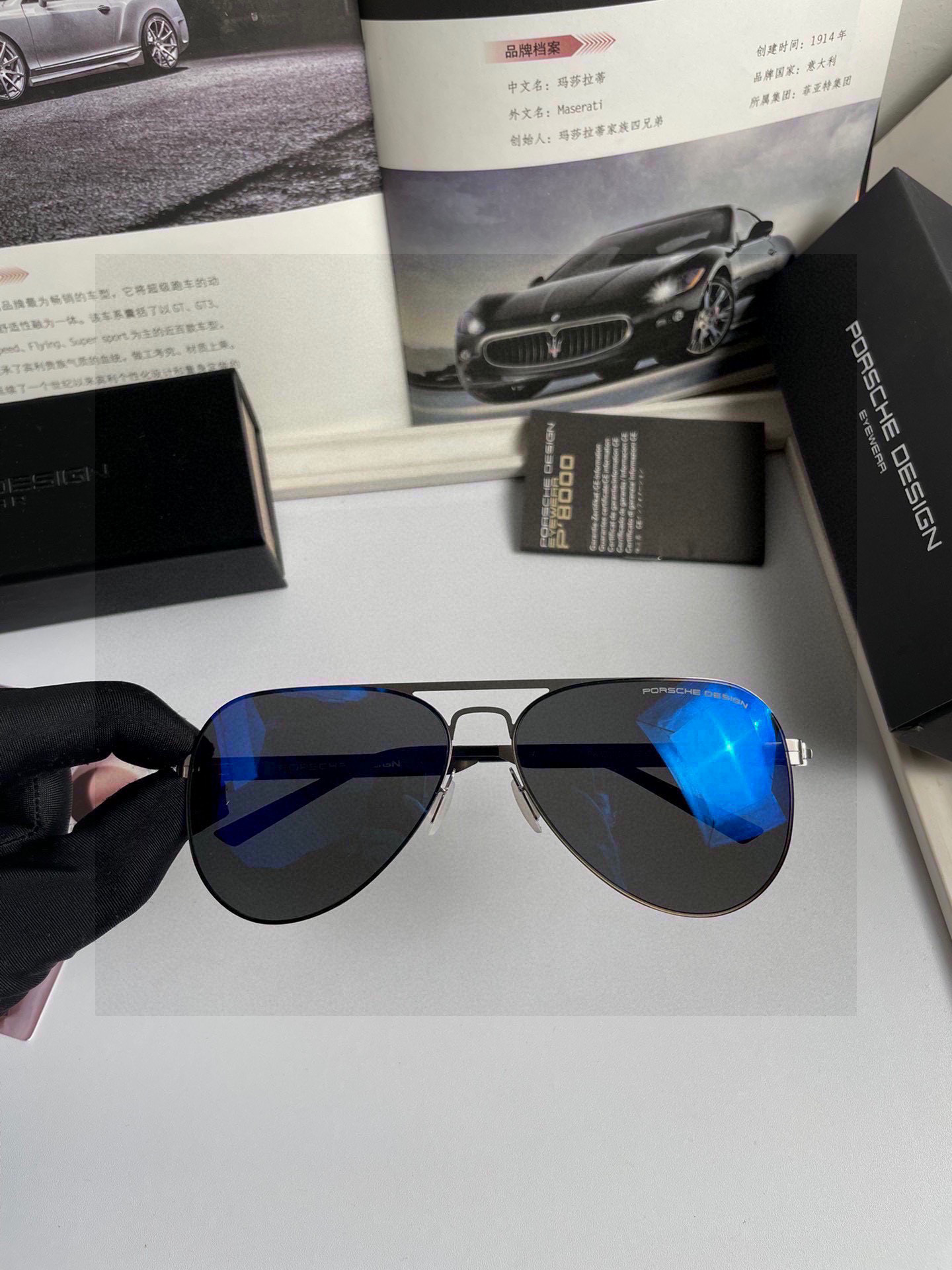 。新款 保时捷圆框高品质男士偏光太阳镜🕶️ 材质：高清尼龙镜片、💦超轻超有弹性镜腿.戴上超轻，不压鼻，入