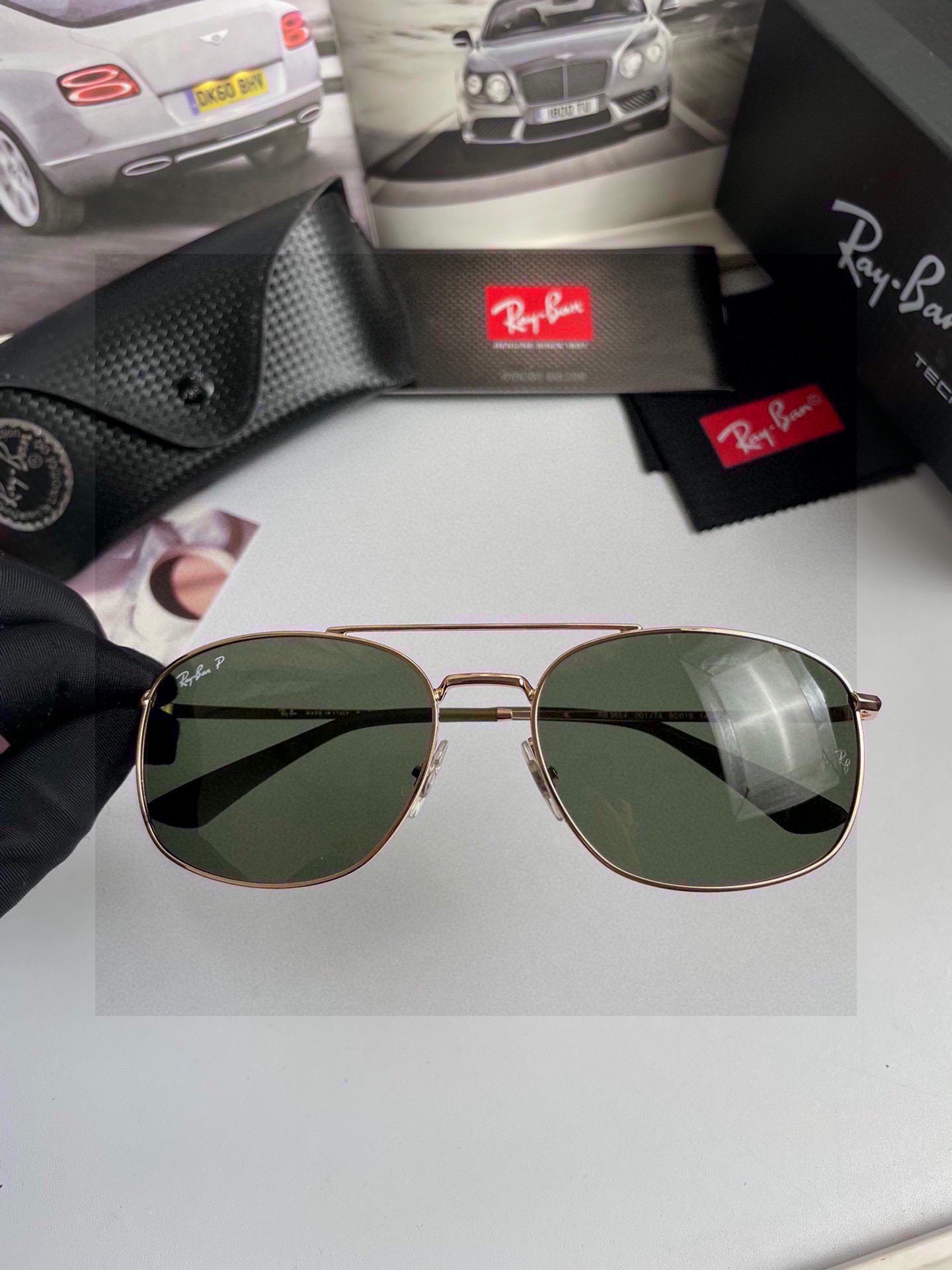 。新款💥品牌：雷朋Ray.Ban高品质男士偏光太阳镜🕶️ 材质：进口宝丽来偏光镜片、💦进口不锈钢合金镜框
