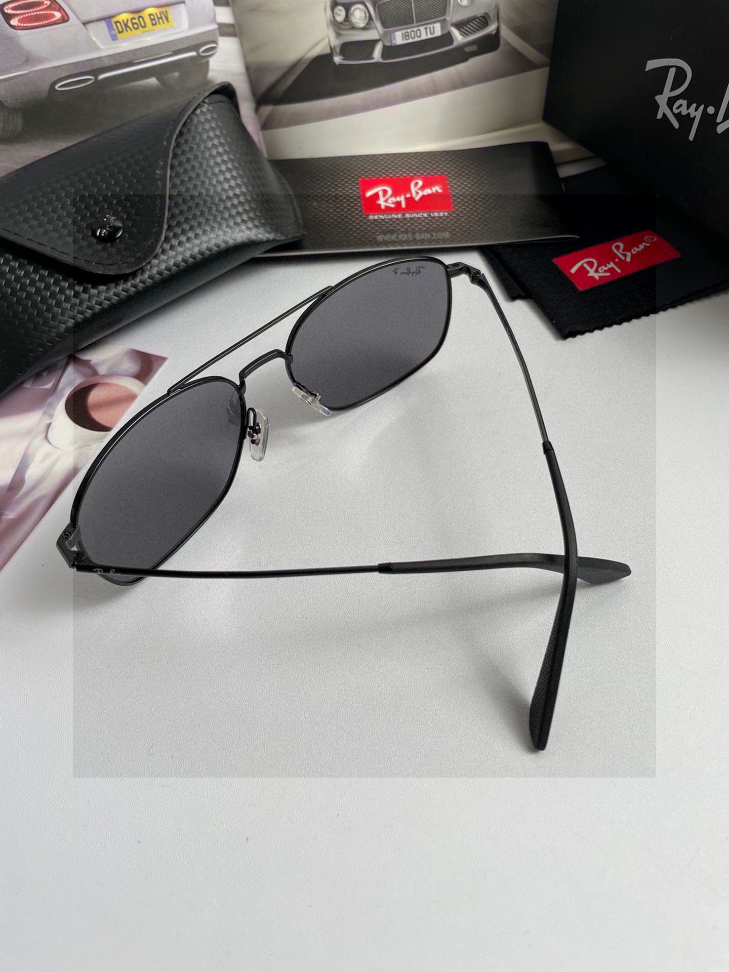 。新款💥品牌：雷朋Ray.Ban高品质男士偏光太阳镜🕶️ 材质：进口宝丽来偏光镜片、💦进口不锈钢合金镜框