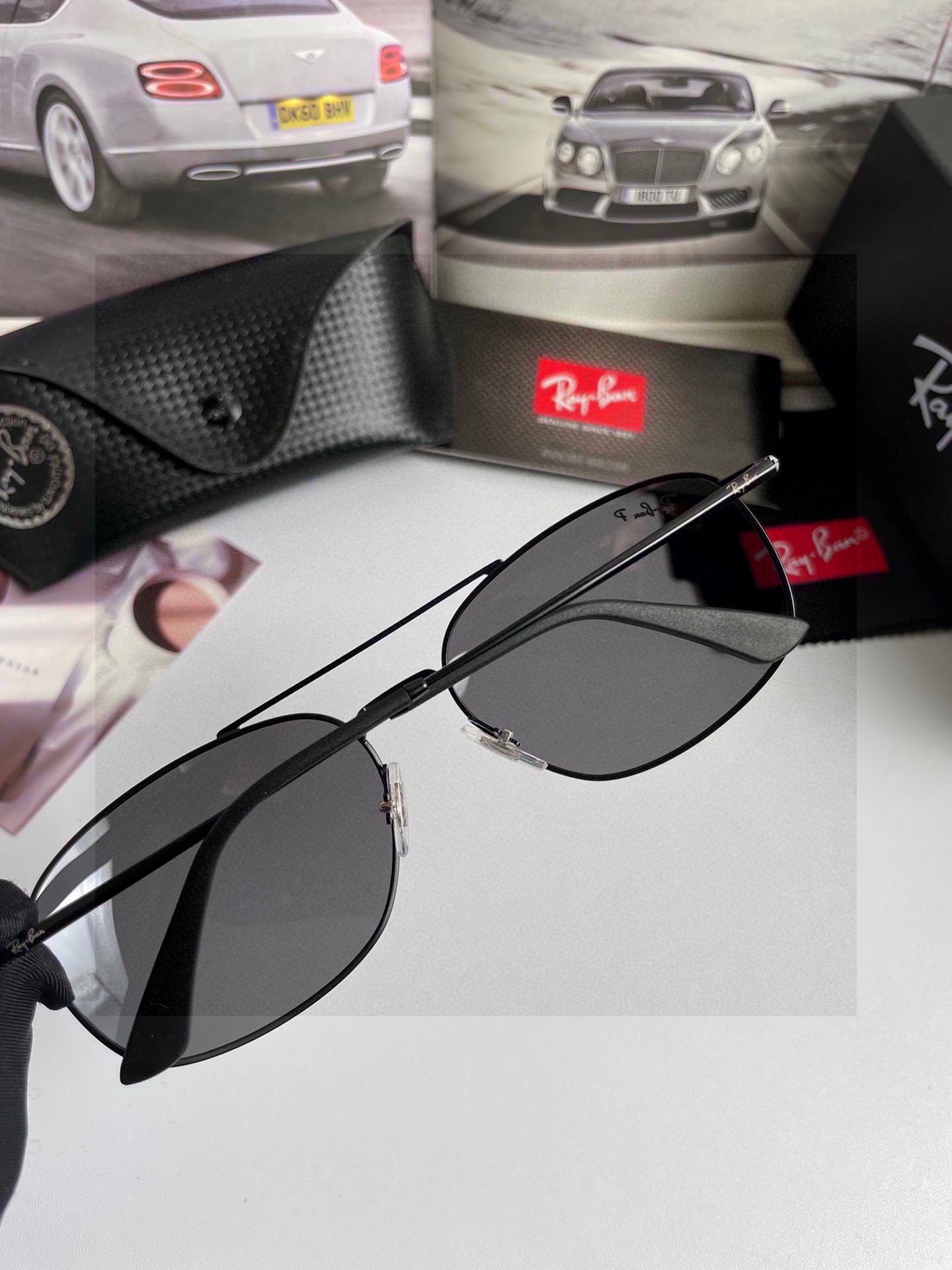 。新款💥品牌：雷朋Ray.Ban高品质男士偏光太阳镜🕶️ 材质：进口宝丽来偏光镜片、💦进口不锈钢合金镜框