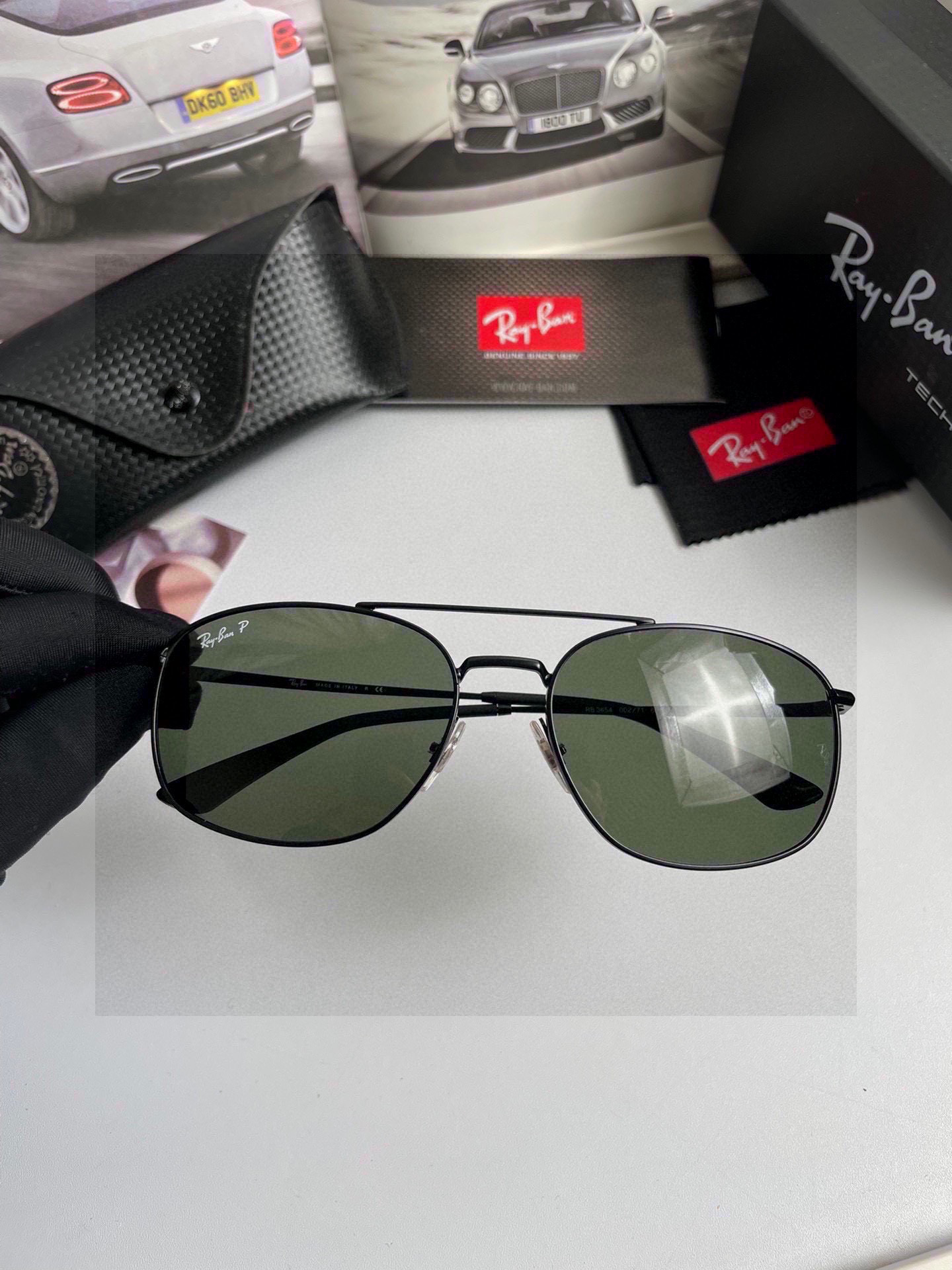 。新款💥品牌：雷朋Ray.Ban高品质男士偏光太阳镜🕶️ 材质：进口宝丽来偏光镜片、💦进口不锈钢合金镜框