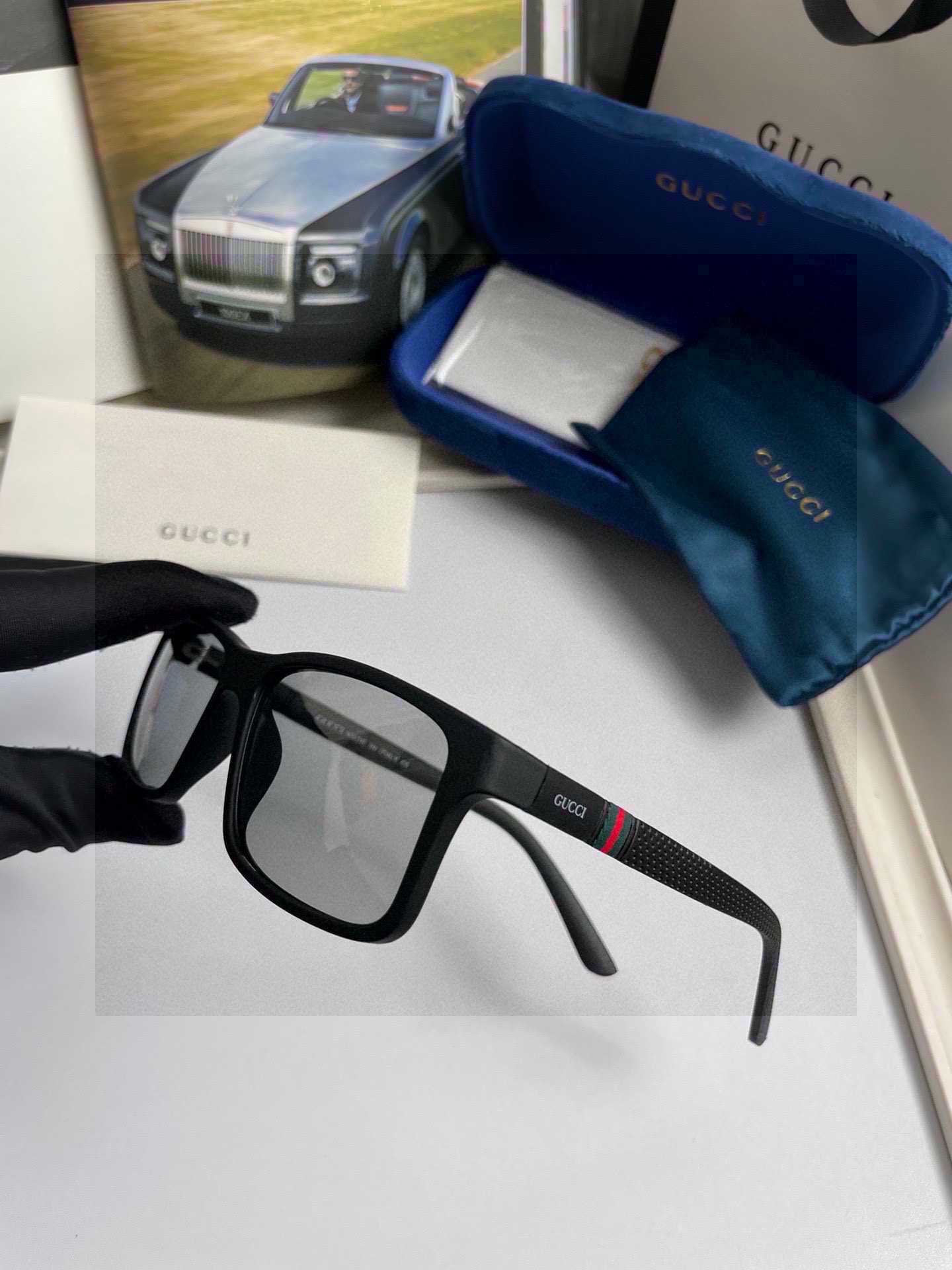 。新款💥品牌：古奇Gucci：原单品质男士女士偏光太阳镜🕶️ 材质：高清宝丽来偏光镜片、板材印字logo