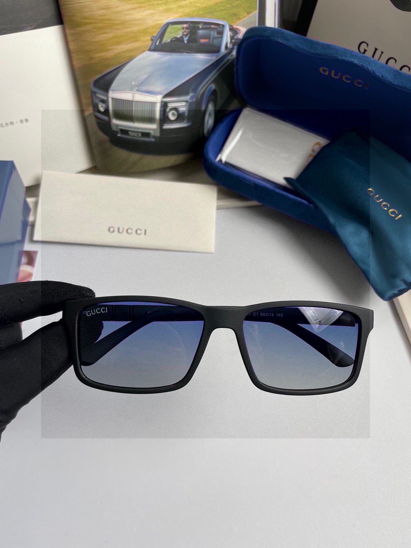 。新款💥品牌：古奇Gucci：原单品质男士女士偏光太阳镜🕶️ 材质：高清宝丽来偏光镜片、板材印字logo