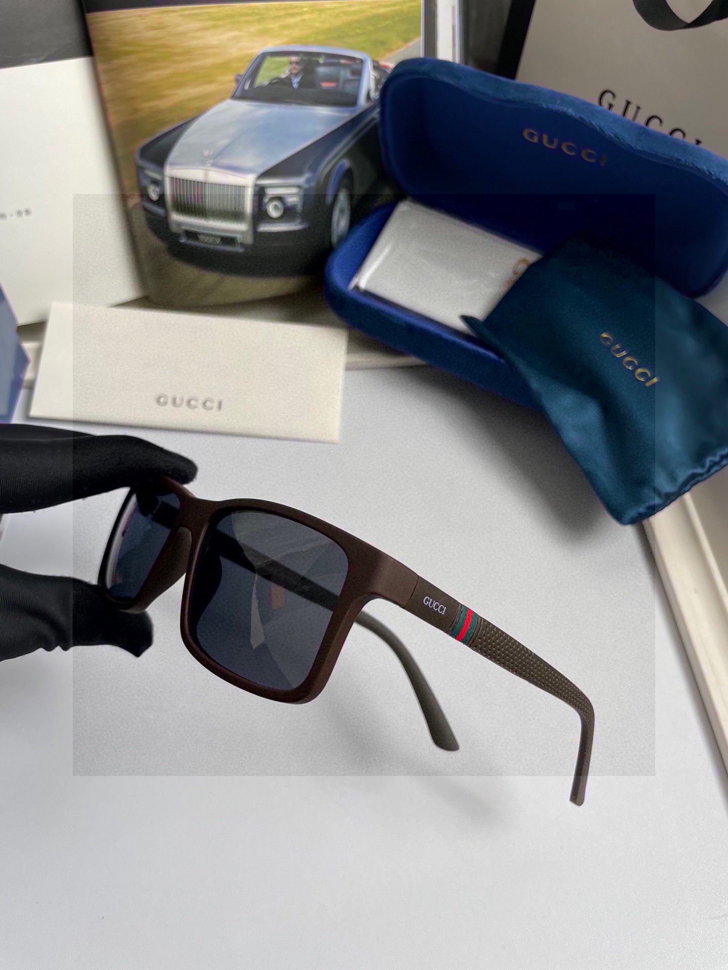 。新款💥品牌：古奇Gucci：原单品质男士女士偏光太阳镜🕶️ 材质：高清宝丽来偏光镜片、板材印字logo