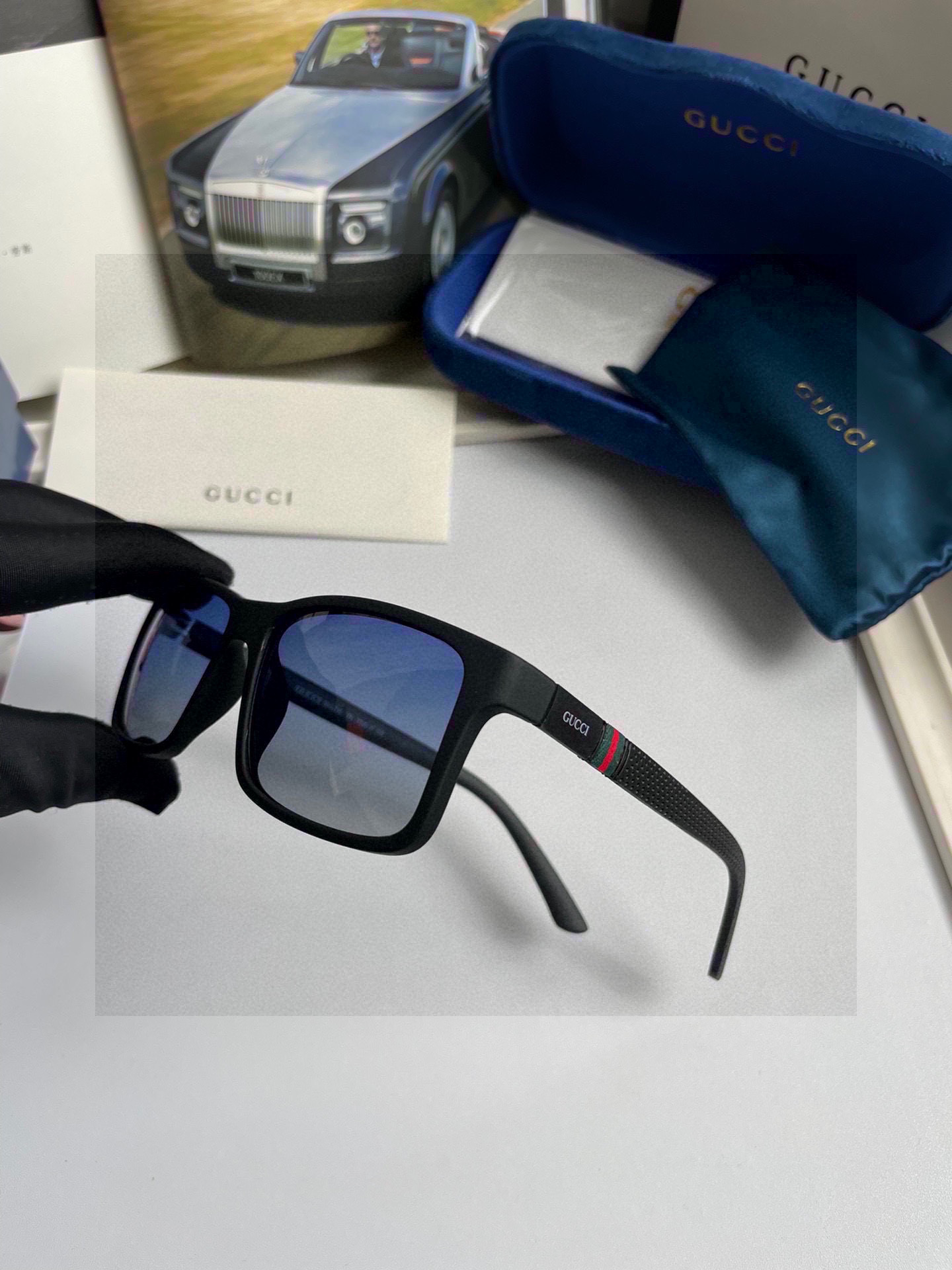 。新款💥品牌：古奇Gucci：原单品质男士女士偏光太阳镜🕶️ 材质：高清宝丽来偏光镜片、板材印字logo