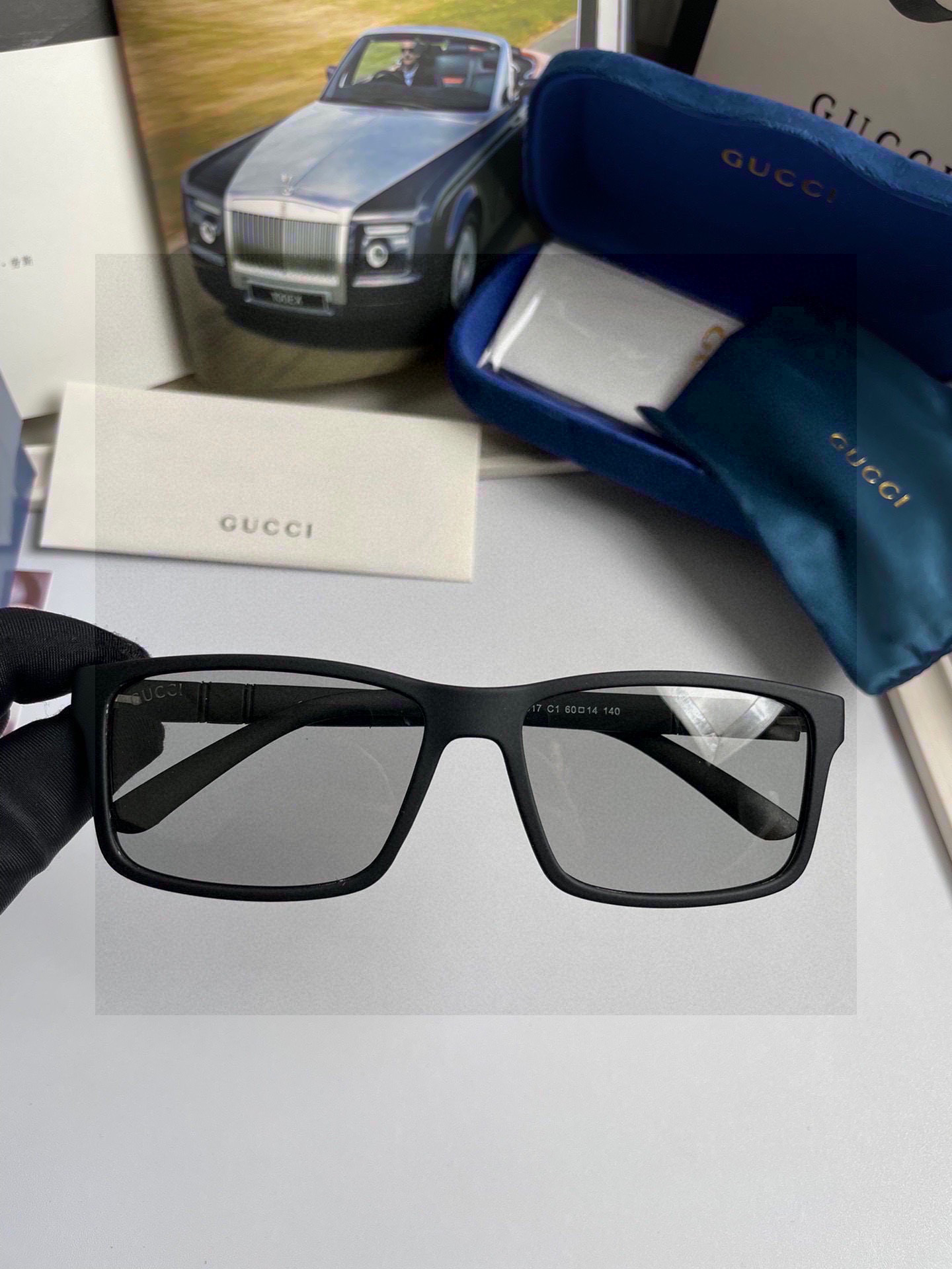 。新款💥品牌：古奇Gucci：原单品质男士女士偏光太阳镜🕶️ 材质：高清宝丽来偏光镜片、板材印字logo