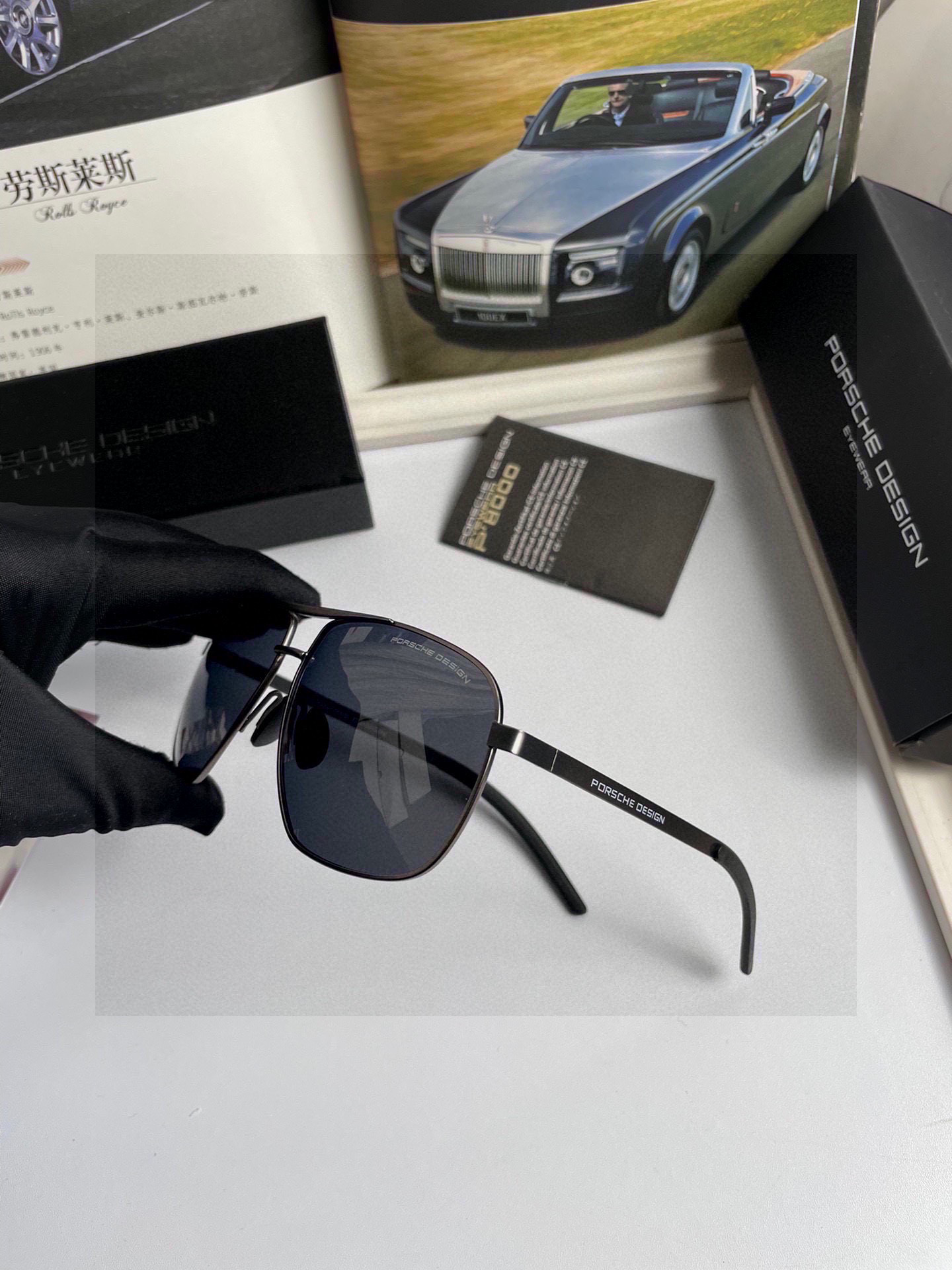 。新款 保时捷 高品质男士偏光太阳镜🕶️ 材质：进口宝丽来偏光镜片、💦进口不锈钢合金镜腿，💕质感超赞， 