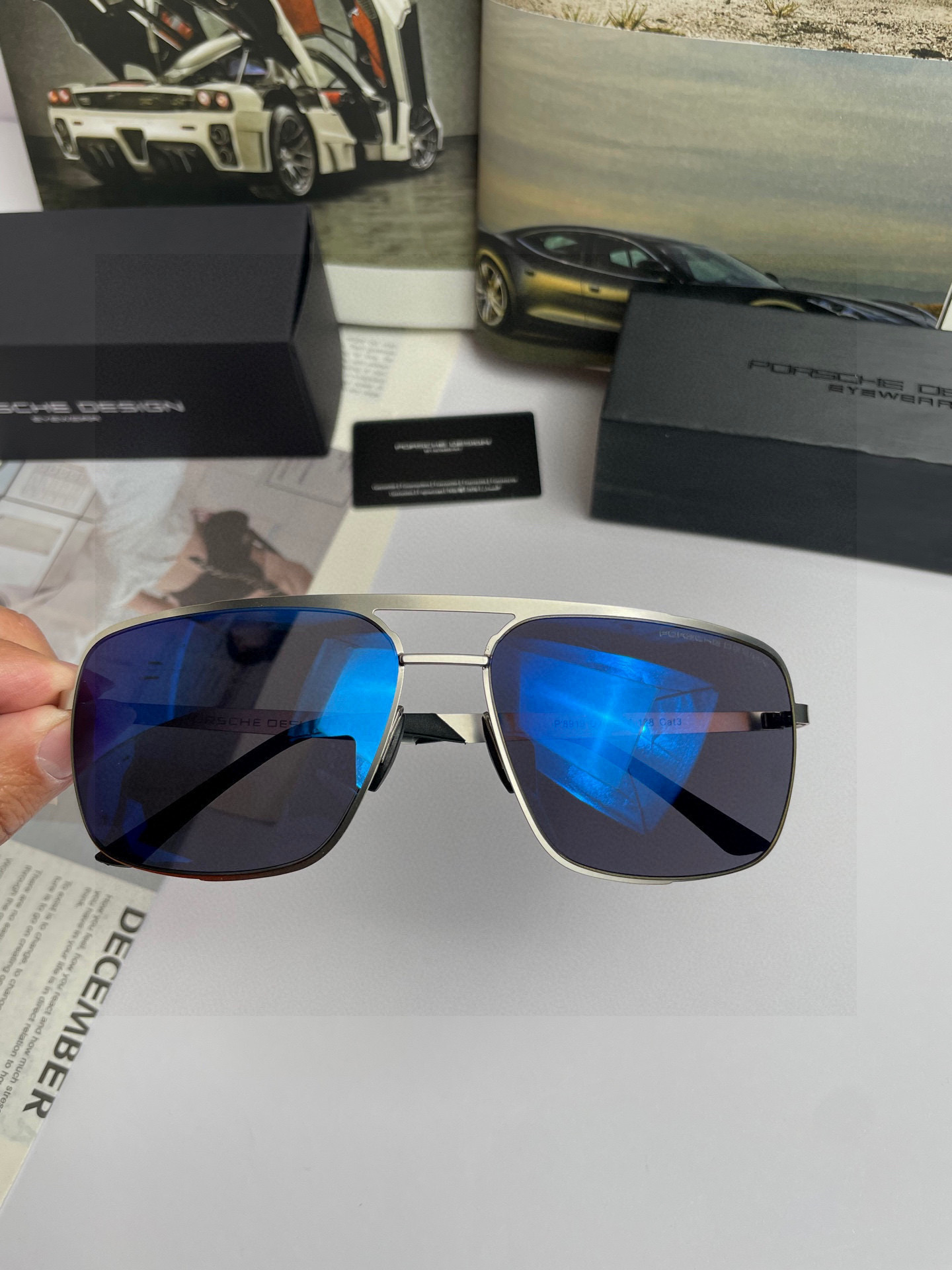 。新款牛货💥品牌：保时捷高品质男士女士原单方框太阳镜🕶️ 材质：高清尼龙镜片、💦超轻超有弹性镜腿.戴上超