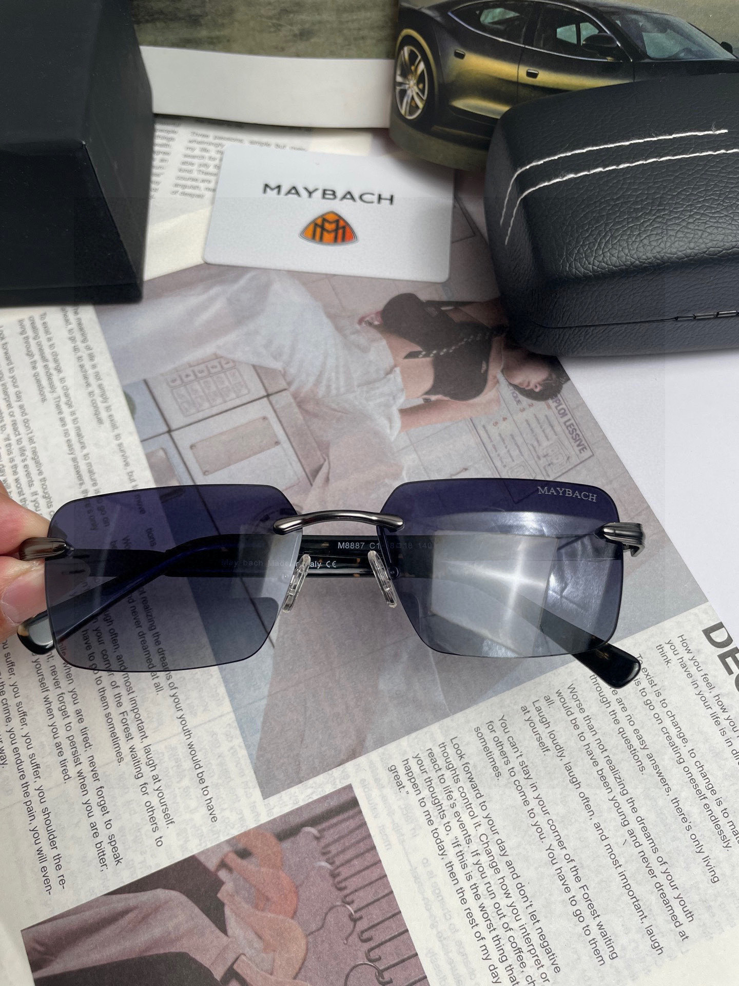 。新款迈巴赫MAYB ACH 原单品质男女同款偏光太阳镜🕶️ 材质：高清宝丽来偏光镜片、板材印字logo