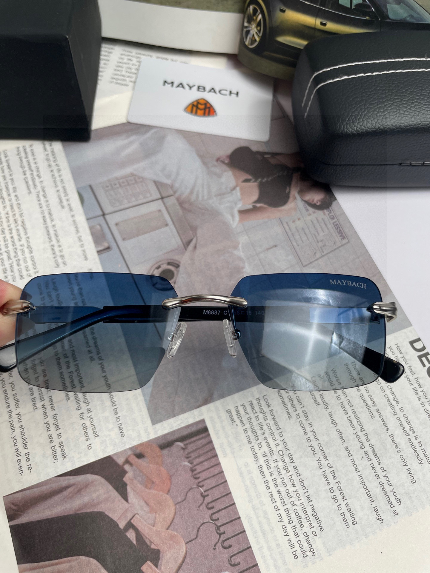 。新款迈巴赫MAYB ACH 原单品质男女同款偏光太阳镜🕶️ 材质：高清宝丽来偏光镜片、板材印字logo