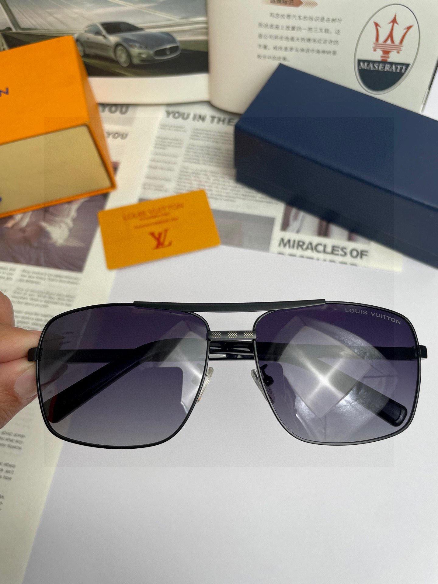 。新款💥品牌：路易威登LV 原单品质男女同款偏光太阳镜🕶️ 材质：高清宝丽来偏光镜片、进口合金印字log