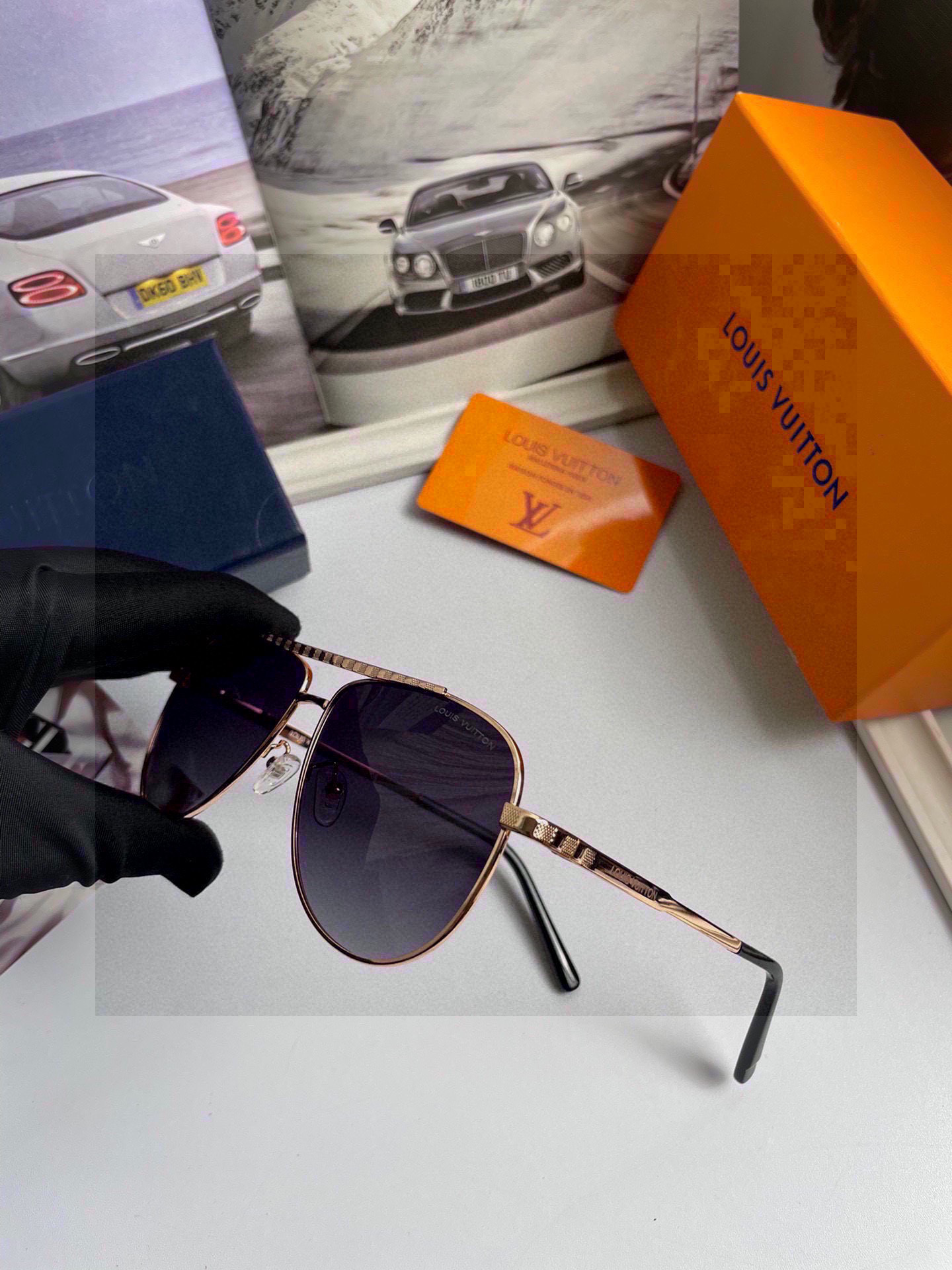 。新款💥品牌：路易威登LV 原单品质男女同款偏光太阳镜🕶️ 材质：高清宝丽来偏光镜片、进口合金印字log