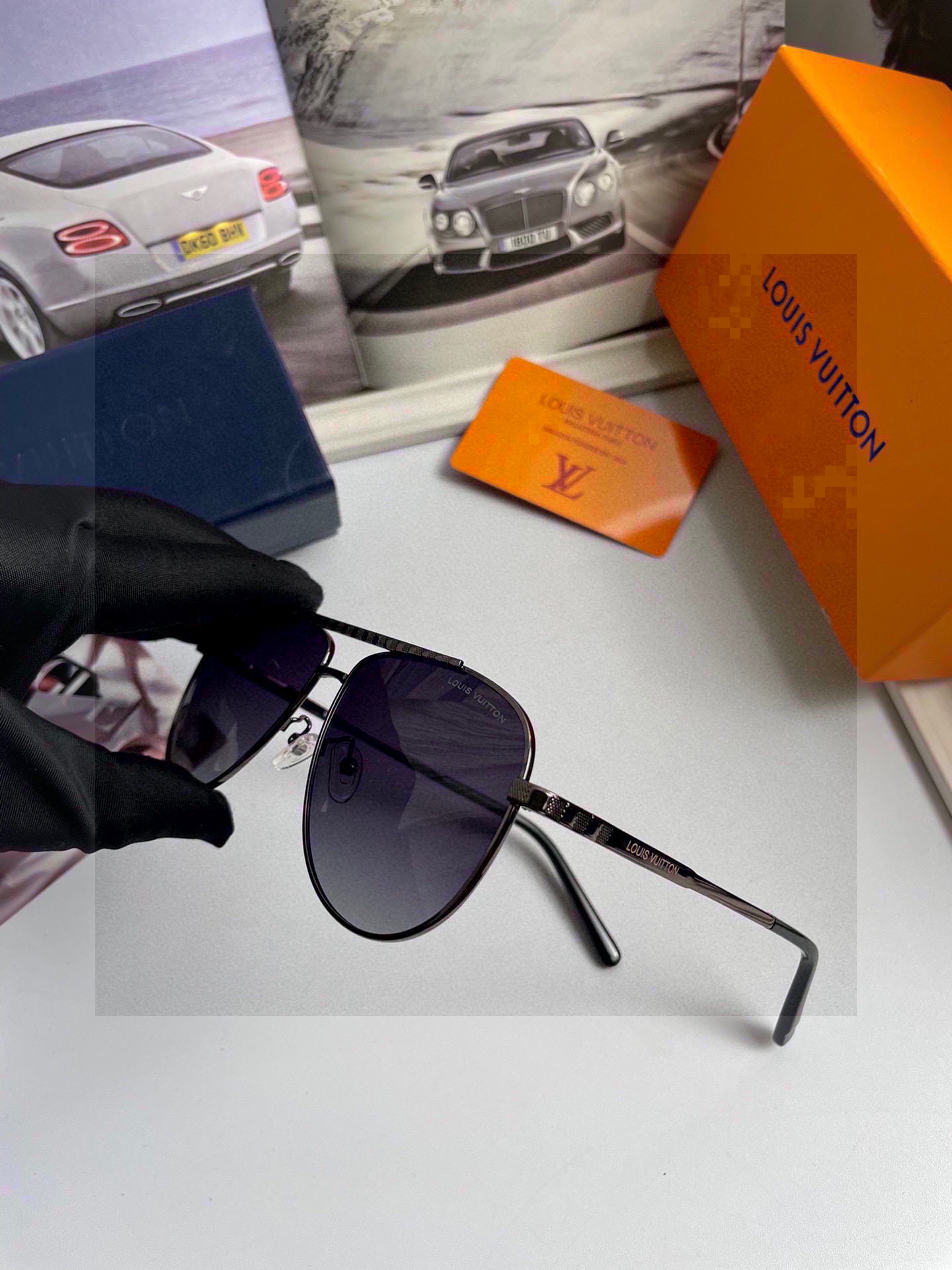 。新款💥品牌：路易威登LV 原单品质男女同款偏光太阳镜🕶️ 材质：高清宝丽来偏光镜片、进口合金印字log