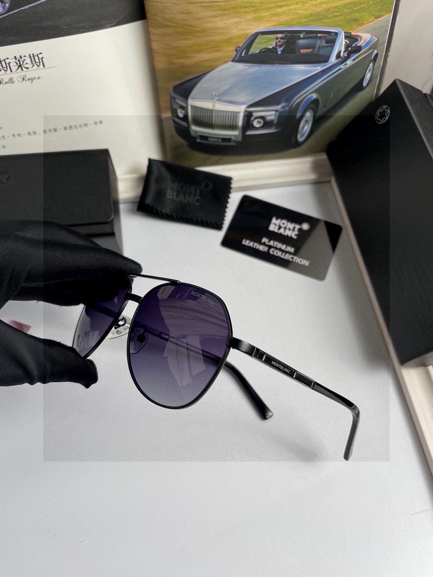 。新款万宝龙montblanc ：原单品质男士女士偏光太阳镜🕶️ 材质：高清宝丽来偏光镜片、板材印字lo