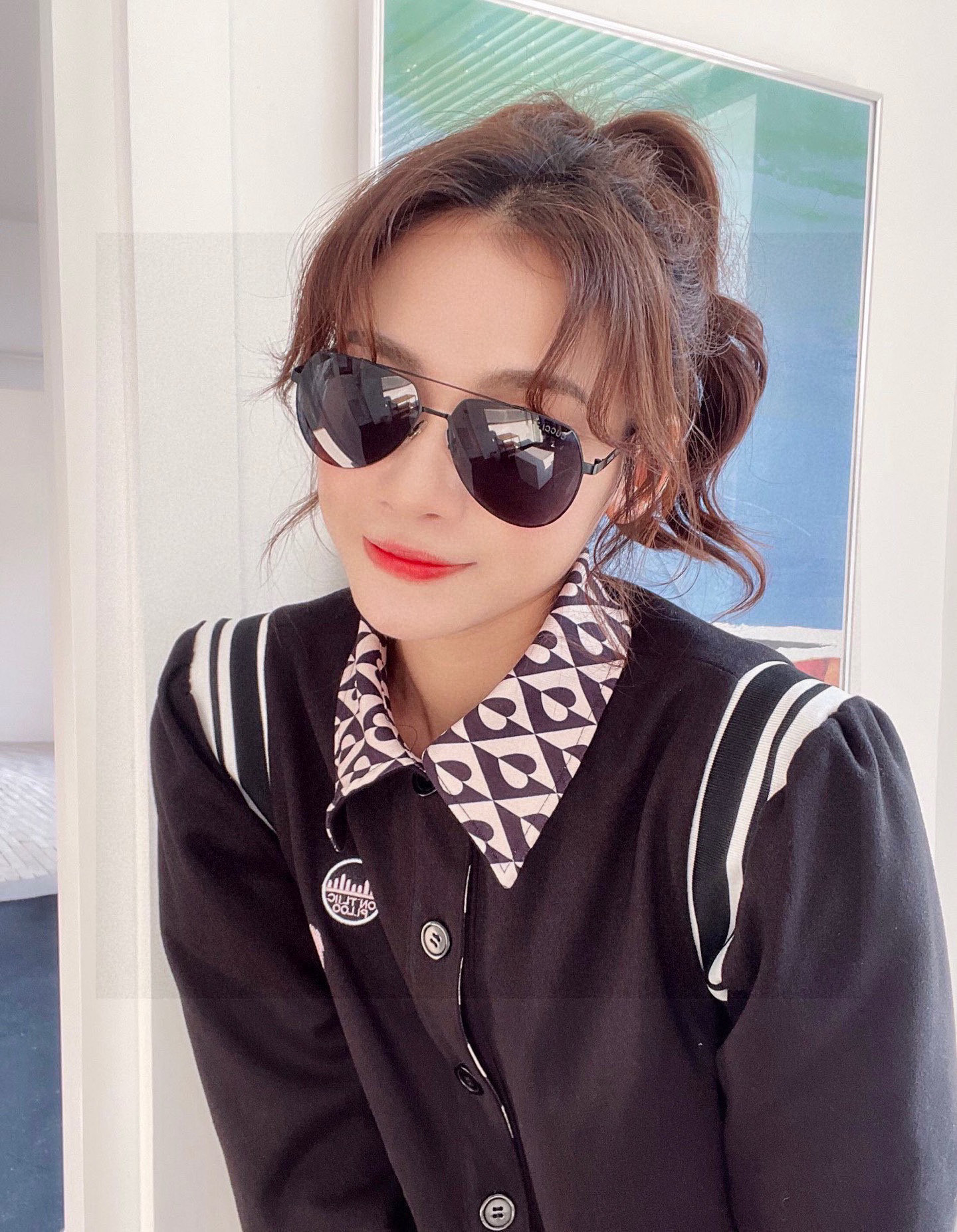 。💥品牌：古奇Gucci 高品质男士女士同款偏光太阳镜🕶️ 材质：高清尼龙镜片、💦超轻超有弹性镜腿.戴上
