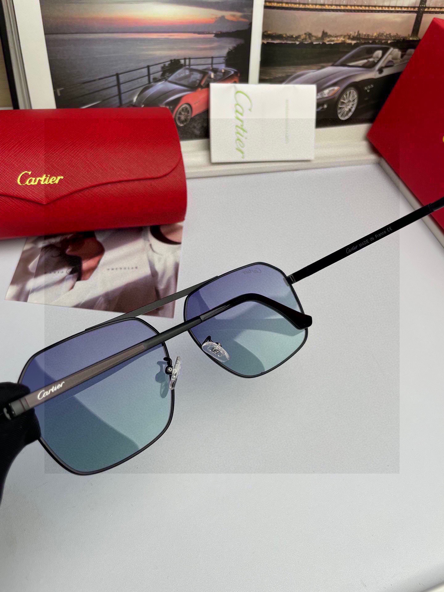 。新款💥品牌：卡地亚Cartier原单品质男士女士同款偏光太阳镜🕶️ 材质：高清尼龙镜片、金属合金log