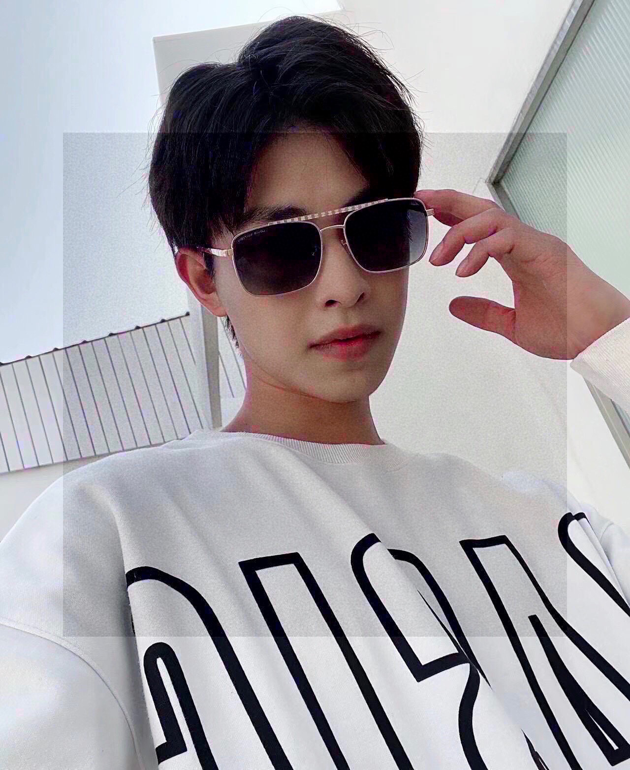 。新款💥品牌：路易威登LV 原单品质男女同款偏光太阳镜🕶️ 材质：高清宝丽来偏光镜片、进口合金印字log