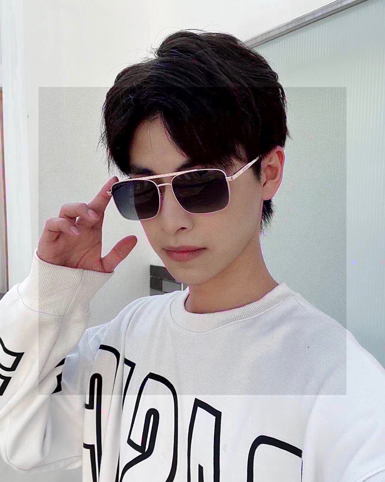 。新款💥品牌：路易威登LV 原单品质男女同款偏光太阳镜🕶️ 材质：高清宝丽来偏光镜片、进口合金印字log