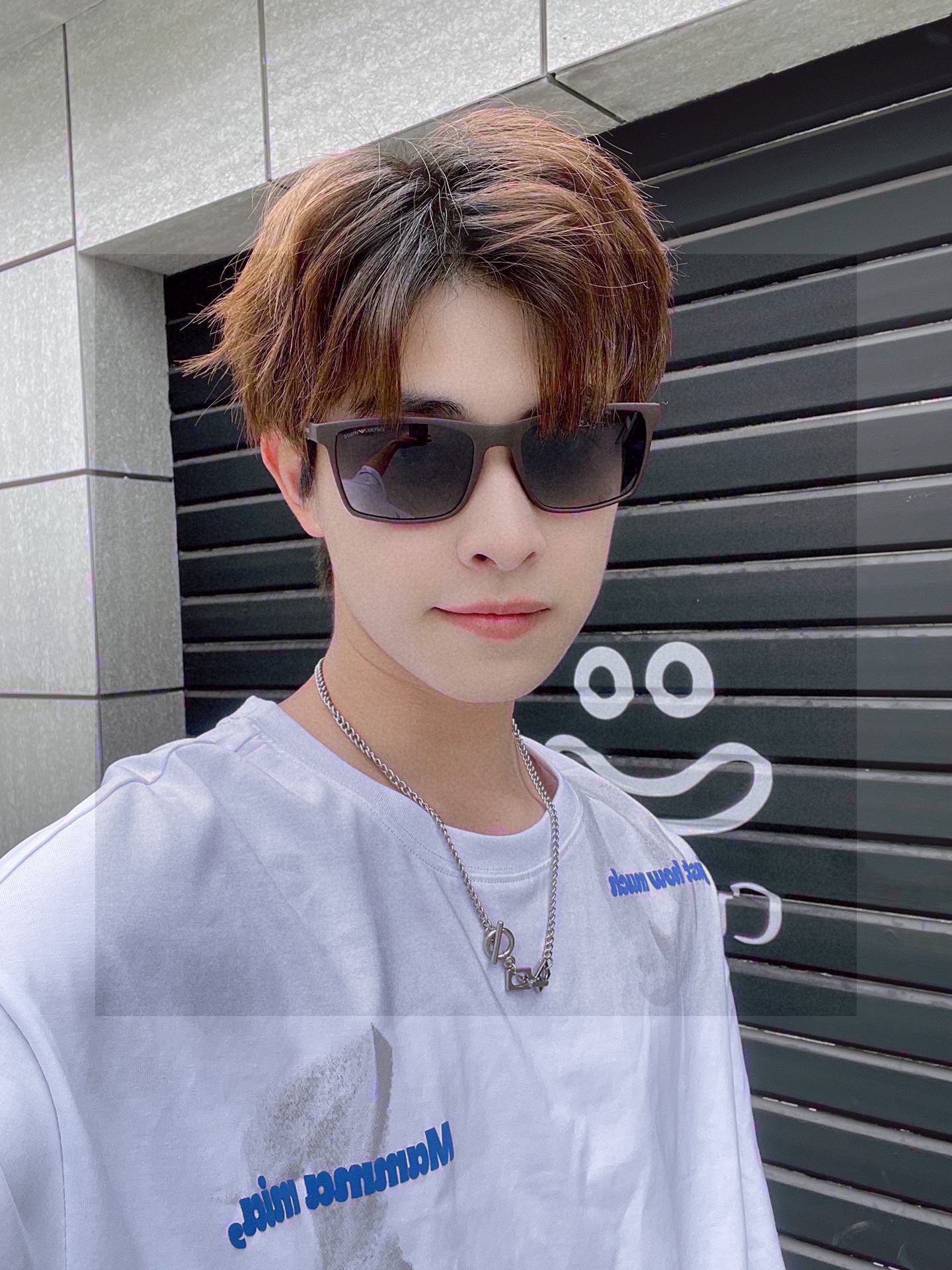 NO:364644,.Armani ARMANI Original single-quality men's and women's polarized sunglasses, high-definition Polaroid polarized lenses, plate printed logo temples. You can see the details that the master's handmade design is exquisite, high-end and atmospheric, suitable for travel. Number 8185 glasses sunglasses, glasses, armani, armani19860909.阿玛尼ARMANI 原单品质男士女士偏光太阳镜 材质高清宝丽来偏光镜片、板材印字logo镜腿.看细节就知道大师手工制作设计,做工精致,高端大气,适合旅游出行.编号8185眼镜墨镜太阳镜,眼镜,armani,armani,glasses