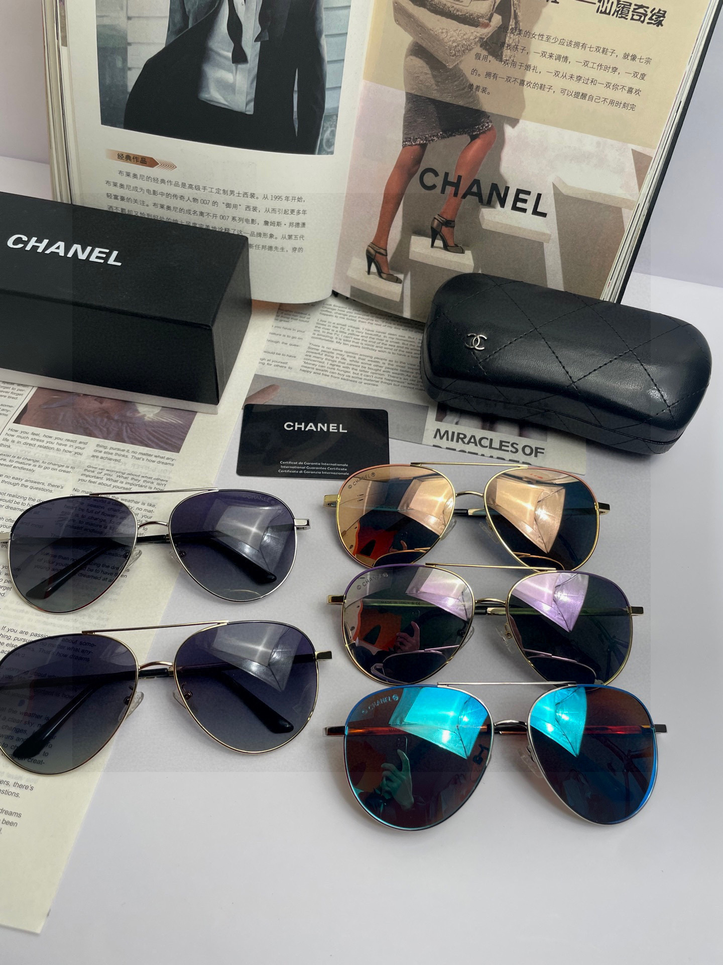 NO:372032,Chanel Chanel new to high-end electroplated metal frame making [strong][strong] retro trendy style!  The dazzling color film is so beautiful [strong] splicing design!  Luxury high-end model The highest quality on the market Limited edition [Strong] [Strong] Quick order. Number 9808 Glasses Sunglasses Sunglasses, Glasses, Chanel, Chanel, Gold Plating19860909香奈儿Chanel新款到高级电镀金属框制作[强][强]复古潮流风！炫丽彩膜实物美极了[强]拼接设计！奢华高端款 市场上最高品质 限量版[强][强]速订.编号9808眼镜墨镜太阳镜,眼镜,chanel,chanel,gold plating,glasses