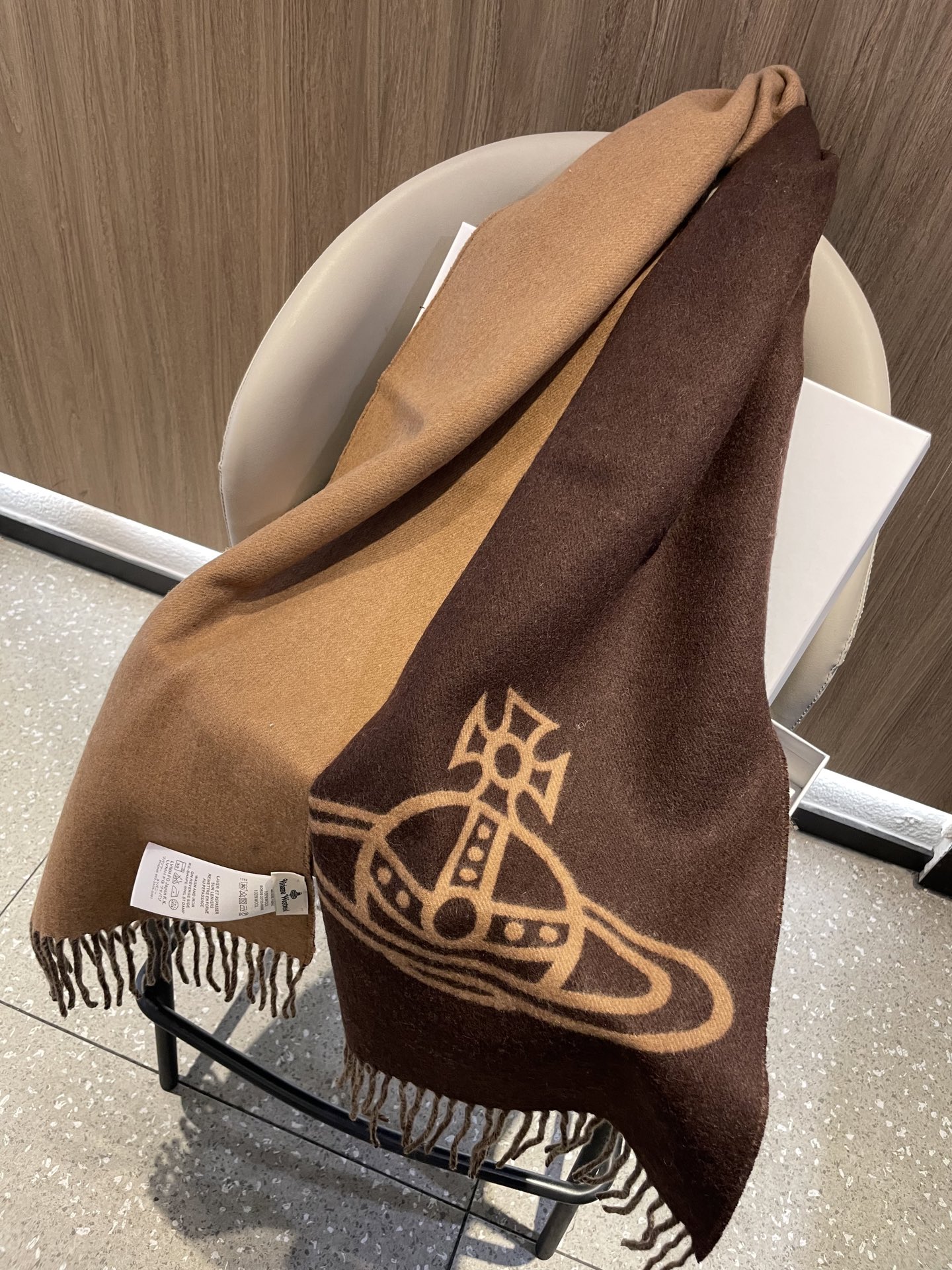 💟西太后超美新款双面围巾！超级推荐入手！质感好货！据说超难买哦！！做工非常精致，很有分量，我们的 格真的