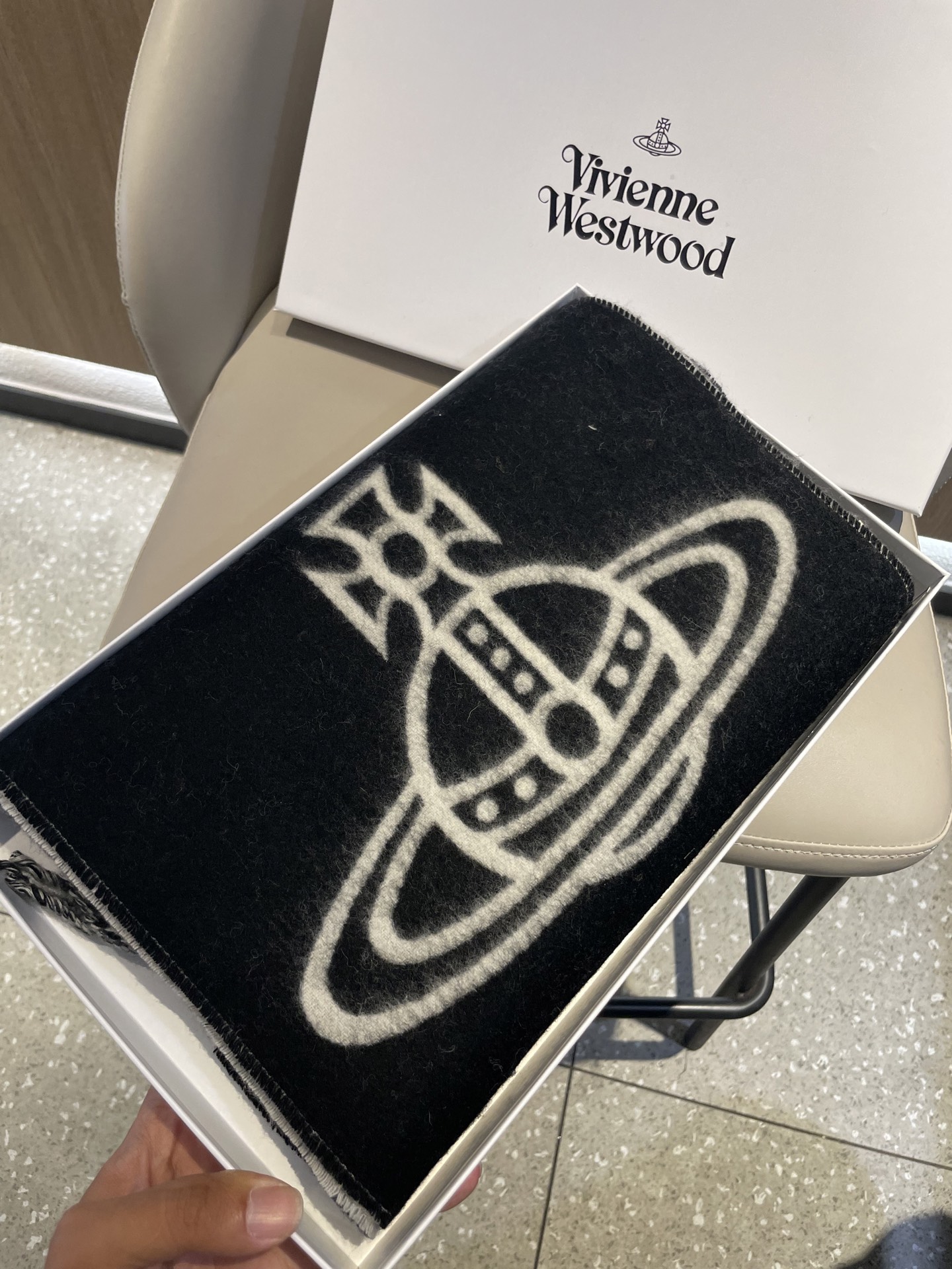 💟西太后超美新款双面围巾！超级推荐入手！质感好货！据说超难买哦！！做工非常精致，很有分量，我们的 格真的