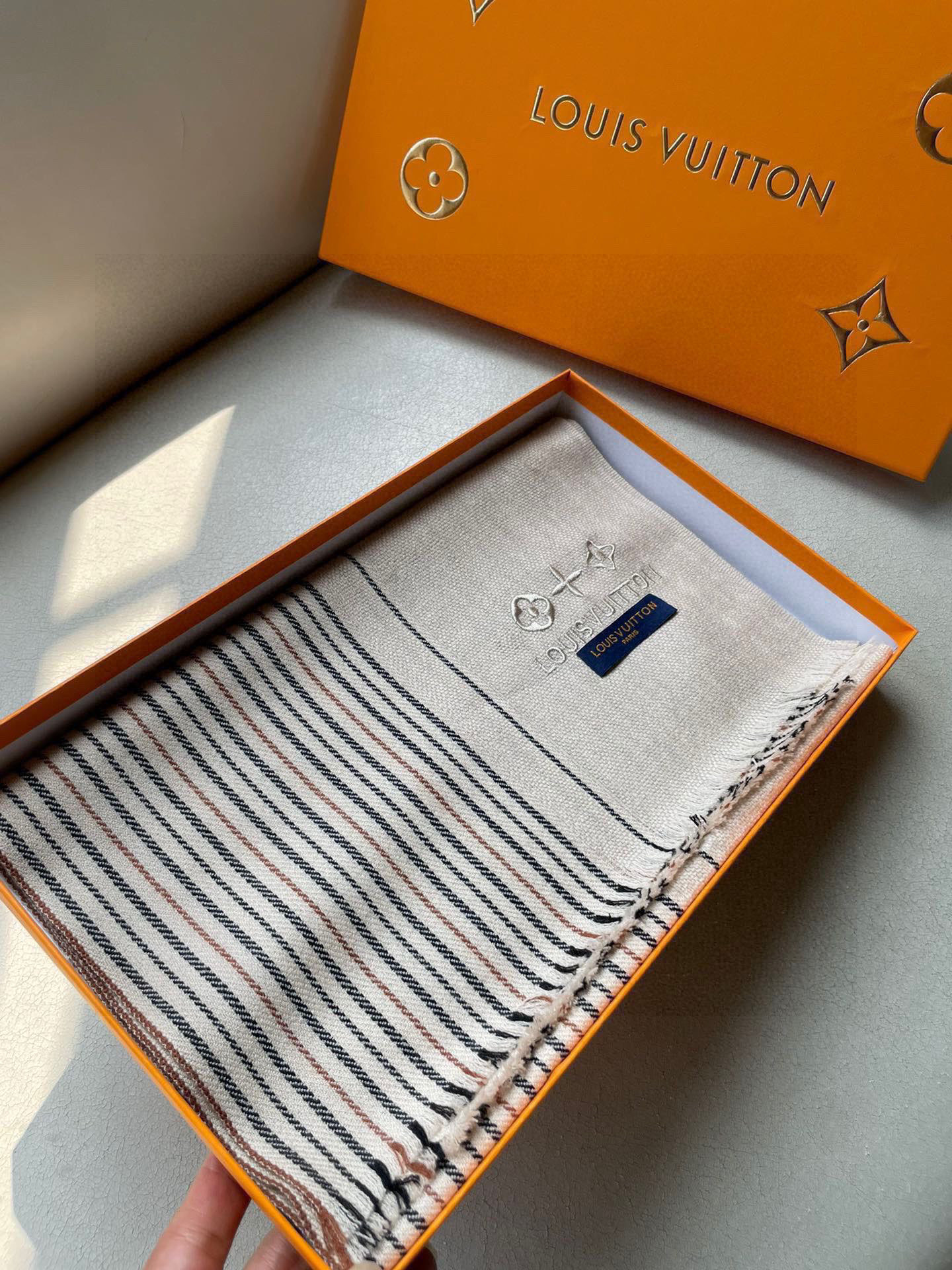 LV路易威登格子刺绣🪡极品硬货❗️品质极好极好的[流泪]可以Pk专柜的最极品的品质❗️经典大幅 Mono