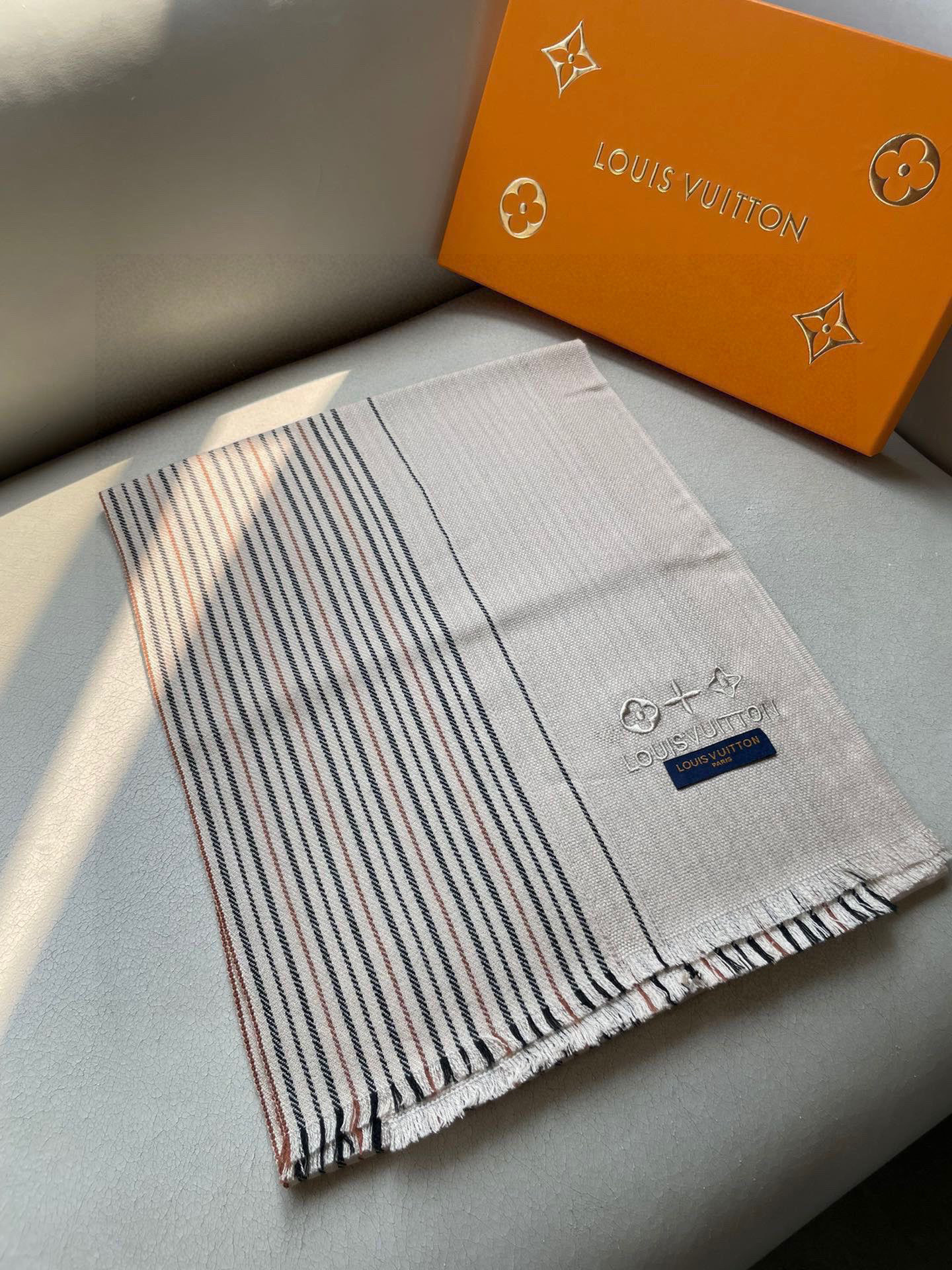 LV路易威登格子刺绣🪡极品硬货❗️品质极好极好的[流泪]可以Pk专柜的最极品的品质❗️经典大幅 Mono