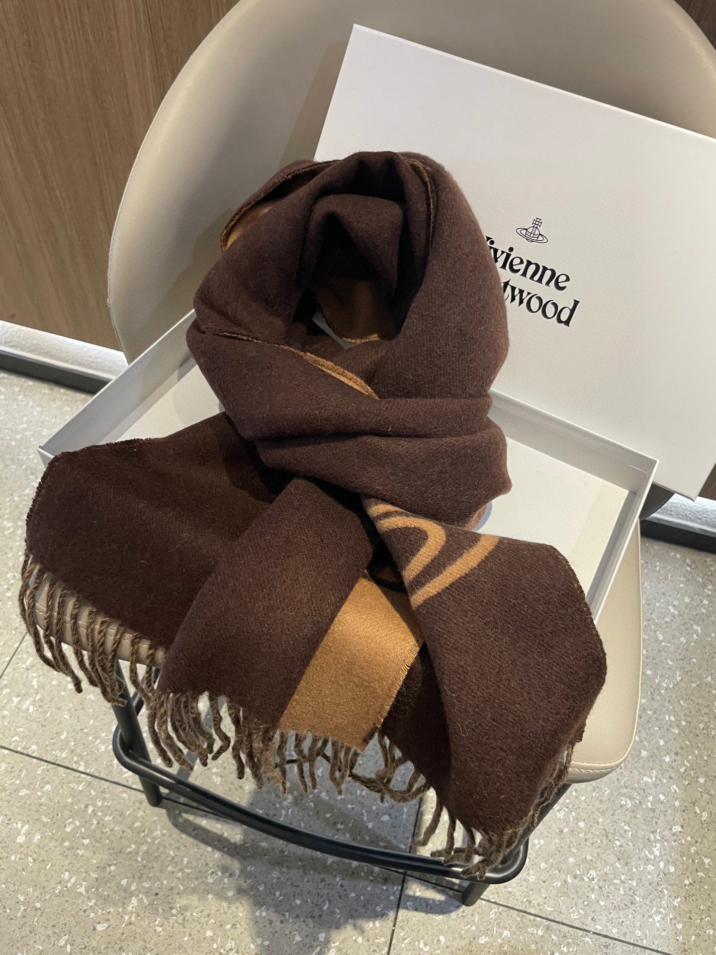 💟西太后超美新款双面围巾！超级推荐入手！质感好货！据说超难买哦！！做工非常精致，很有分量，我们的 格真的