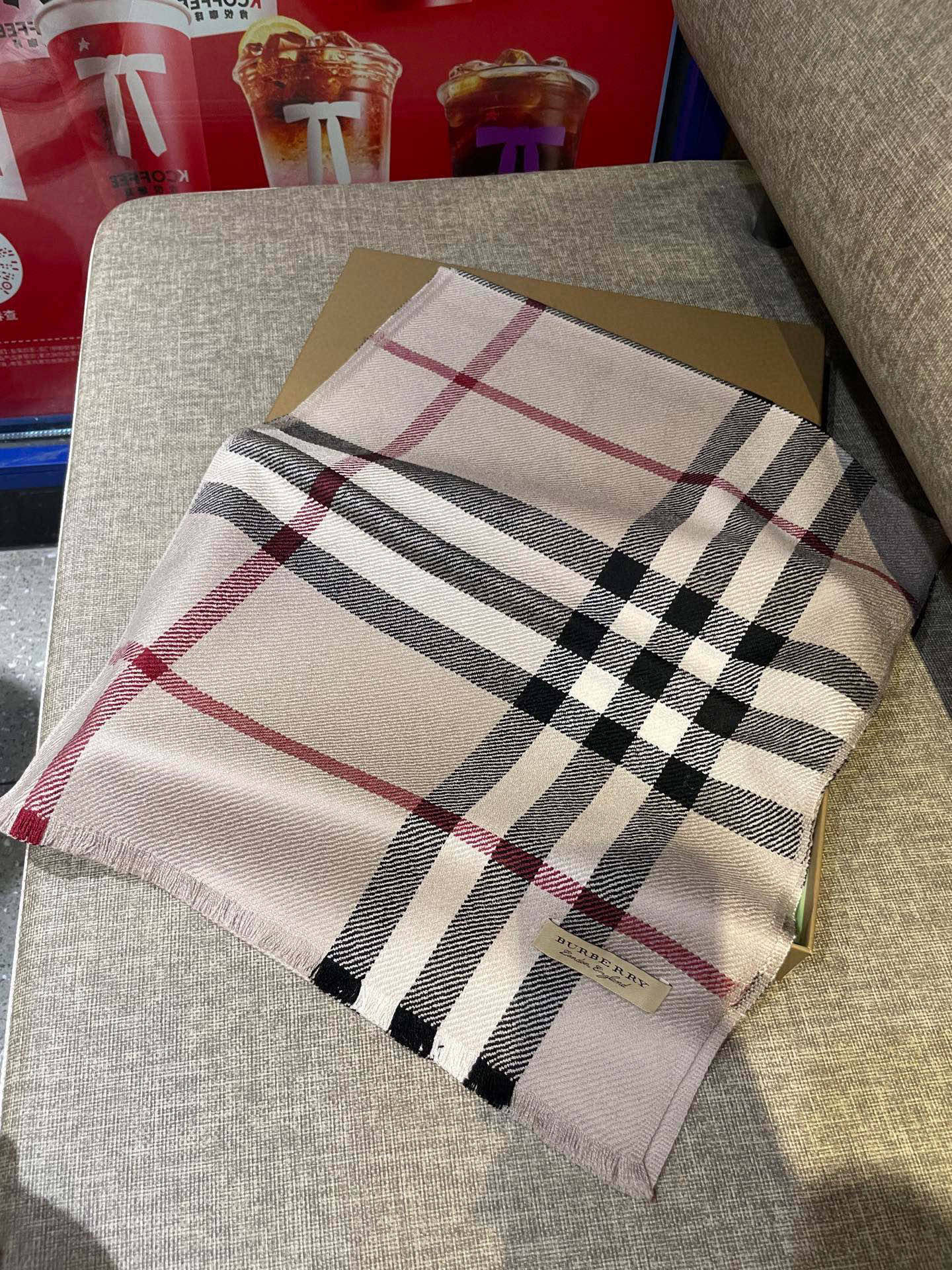 同步官网，巴宝莉经典时尚的情怀。日常时髦实用款】Burberry新款，真的无敌时髦百搭！！独有的格调，这