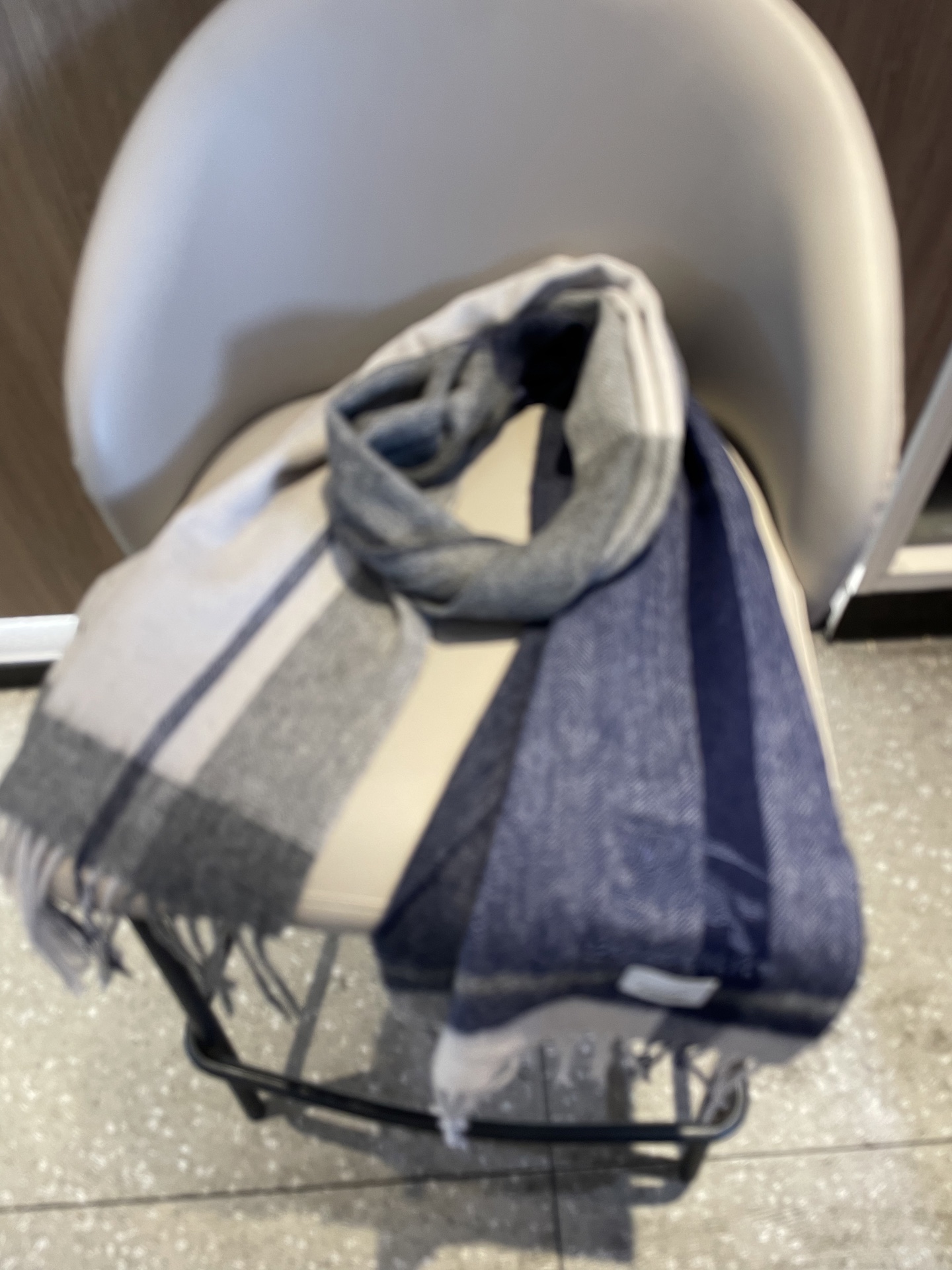 新款巴宝莉男士格子高级货❗️ 顶级出口尾单战马刺绣👍货不多，下手一定要快，真心美的让人非常非常心动 上身