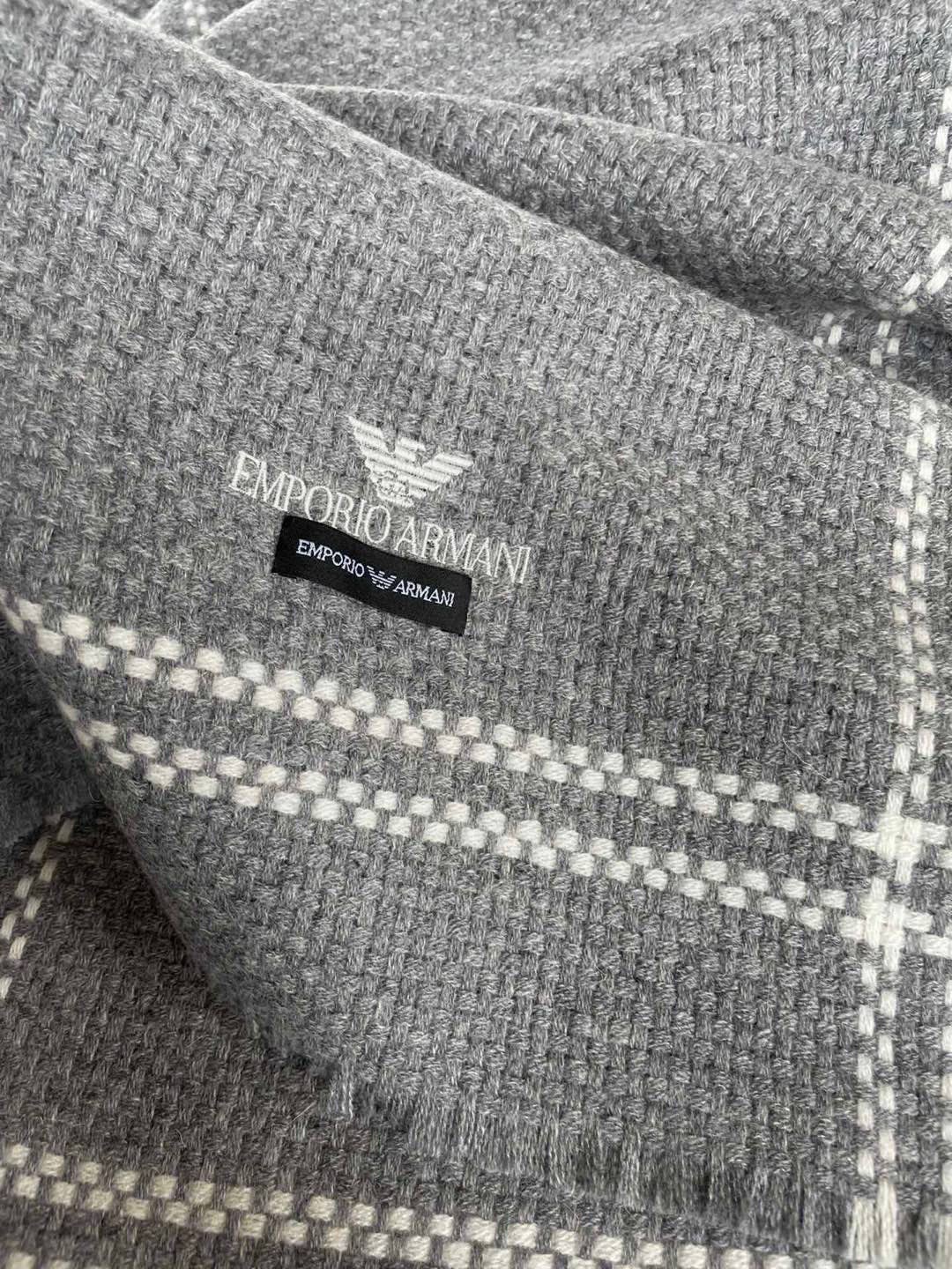 男款条纹格阿玛尼(Arman)披肩且买且珍惜~~男款真的很少,一年也就出几款,都是出口订单所以比较难遇。