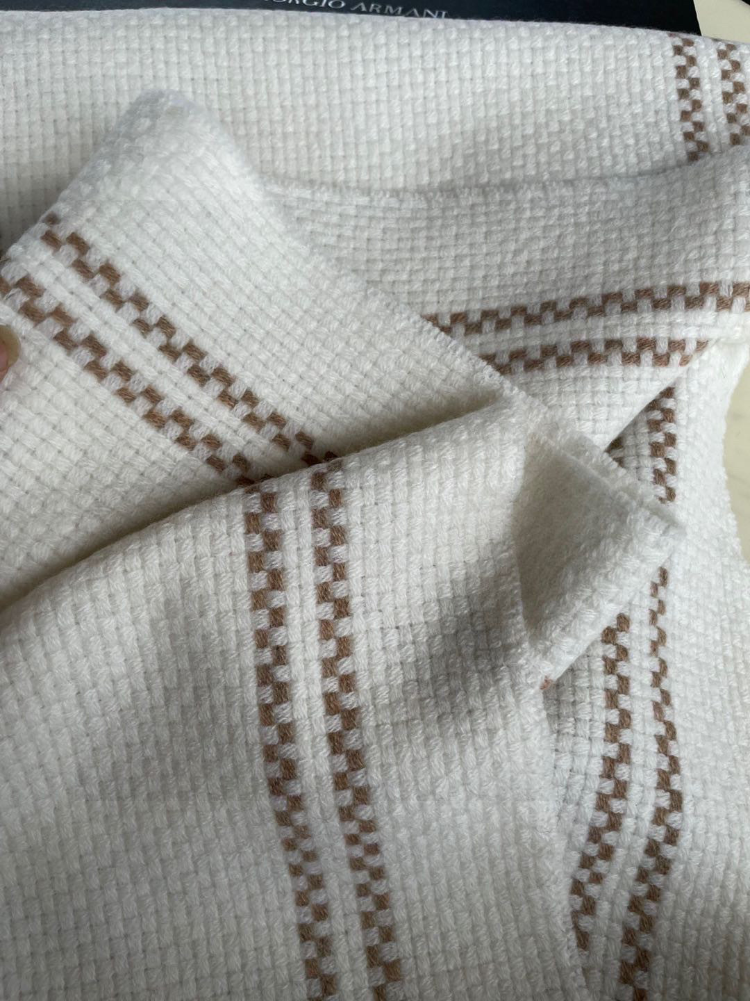 男款条纹格阿玛尼(Arman)披肩且买且珍惜~~男款真的很少,一年也就出几款,都是出口订单所以比较难遇。