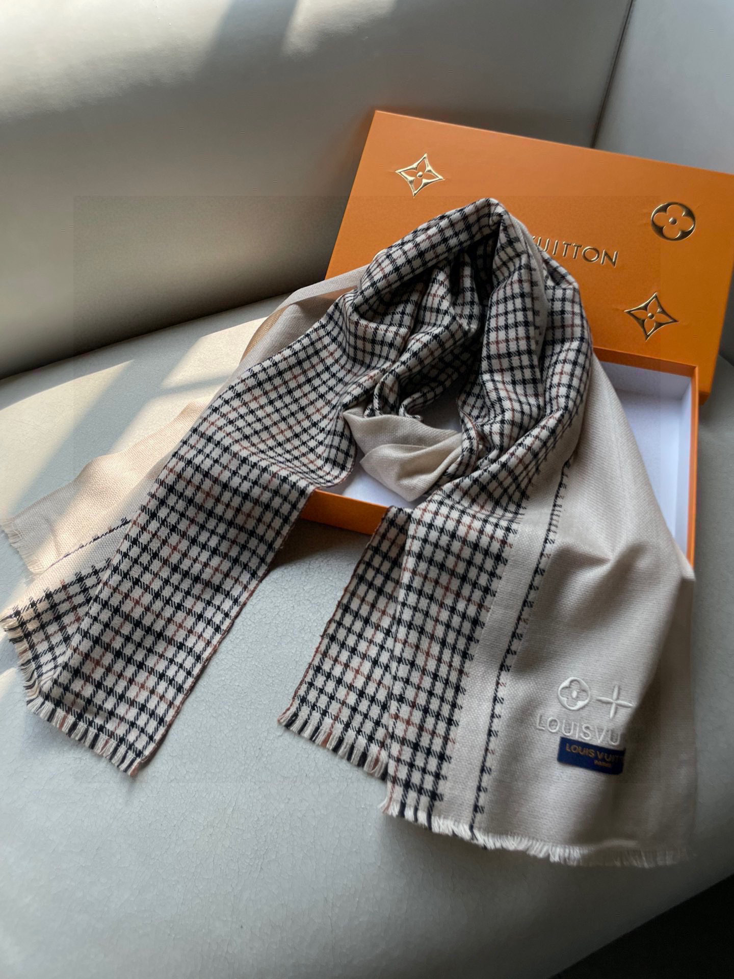 LV路易威登格子刺绣🪡极品硬货❗️品质极好极好的[流泪]可以pk专柜的最极品的品质❗️经典大幅 Mono