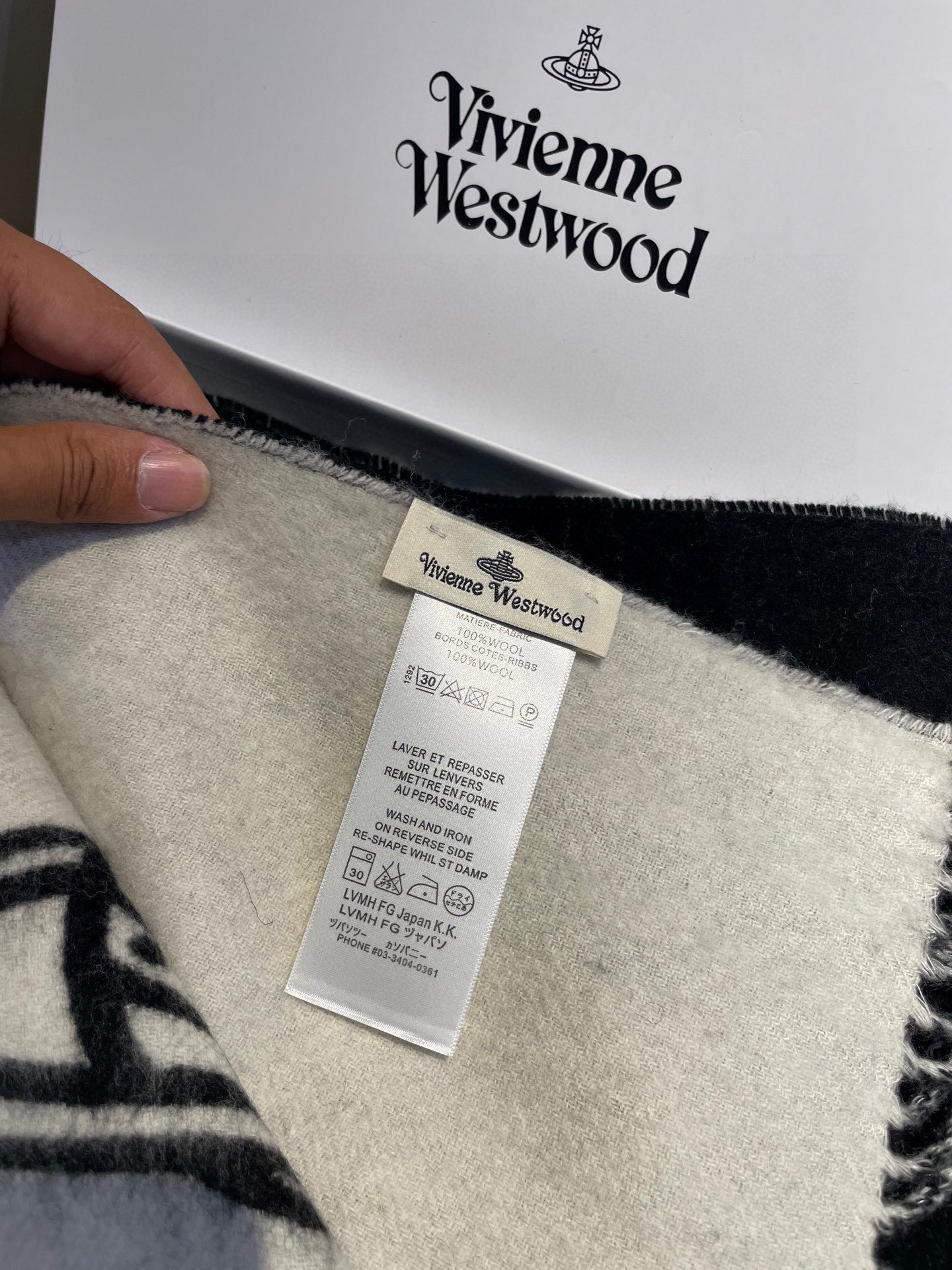 💟西太后超美新款双面围巾！超级推荐入手！质感好货！据说超难买哦！！做工非常精致，很有分量，我们的 格真的