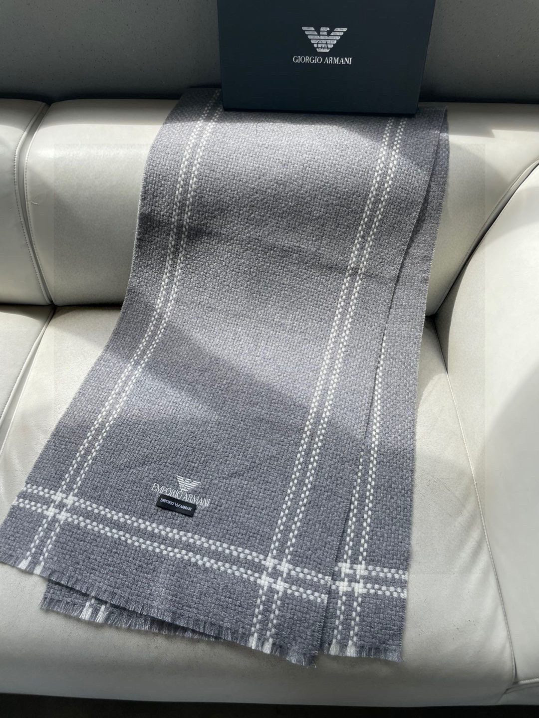 男款条纹格阿玛尼（Arman）披肩且买且珍惜~~男款真的很少，一年也就出几款，都是出口订单所以比较难遇。