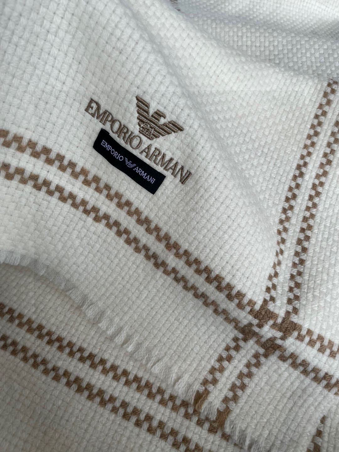 男款条纹格阿玛尼（Arman）披肩且买且珍惜~~男款真的很少，一年也就出几款，都是出口订单所以比较难遇。