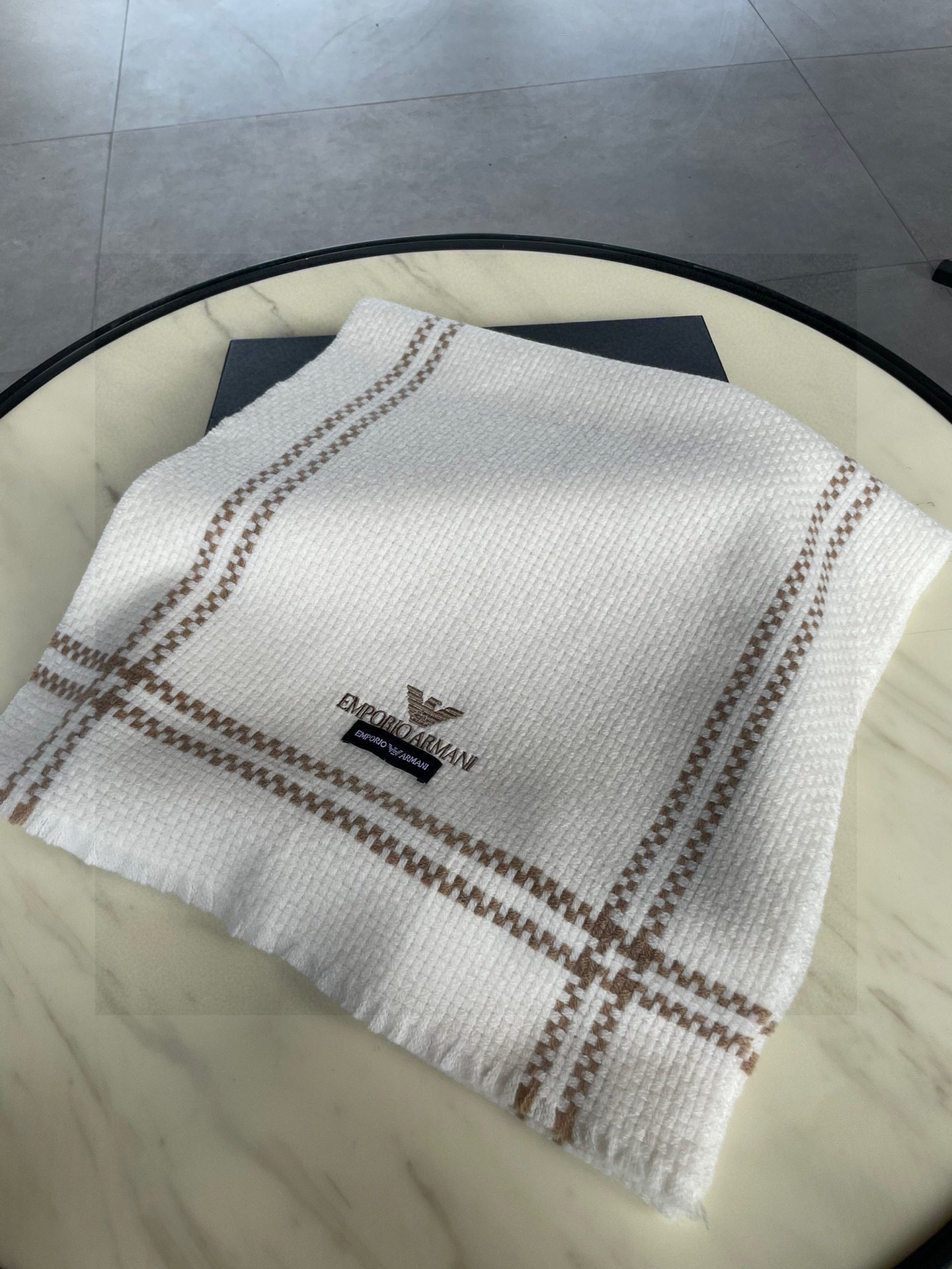 男款条纹格阿玛尼（Arman）披肩且买且珍惜~~男款真的很少，一年也就出几款，都是出口订单所以比较难遇。