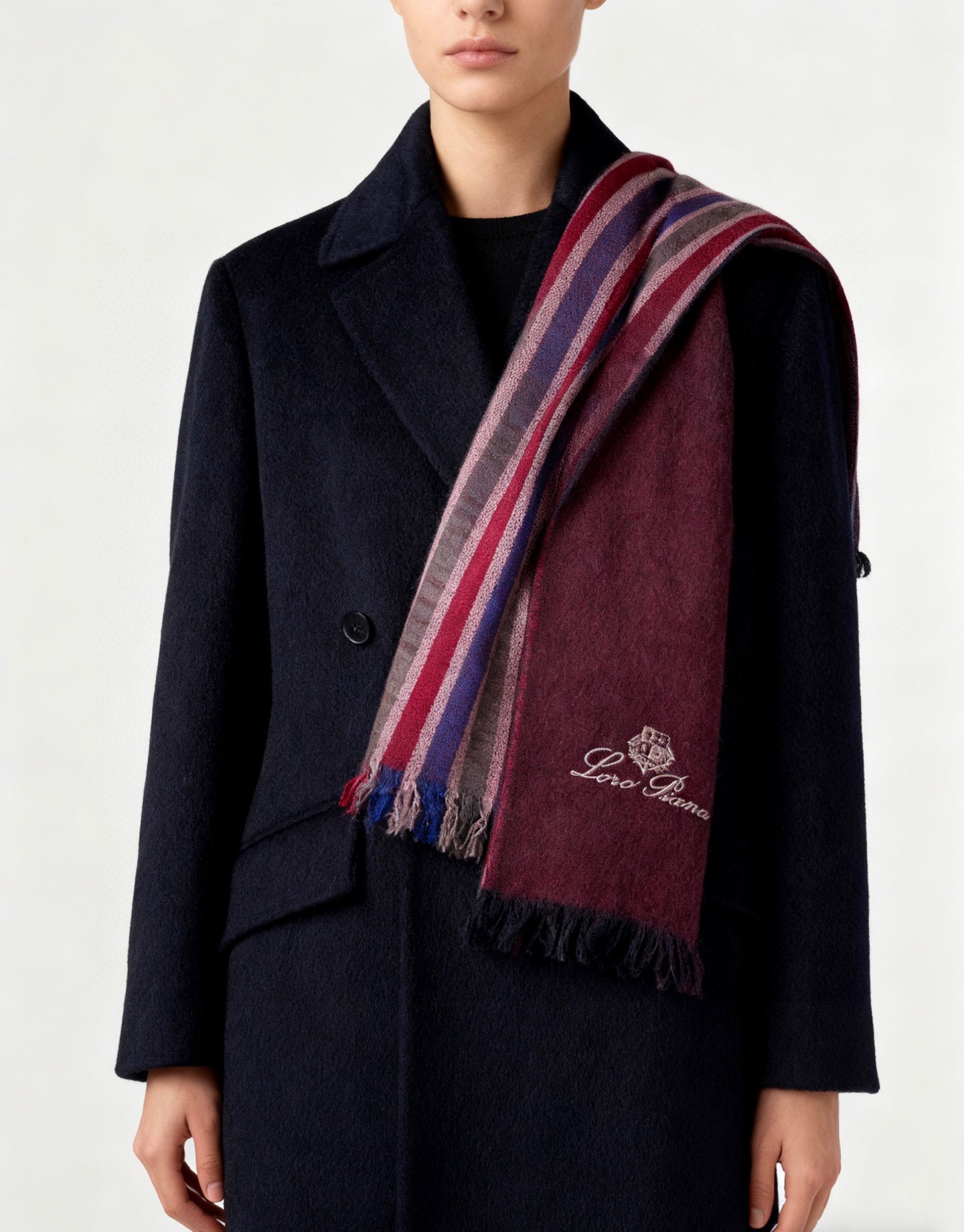 意大利🇮🇹奢侈品牌 💯🎆loro Pianna 皮安娜 设计新贵 以简洁大气的款式著名 📿📿正儿八经的正