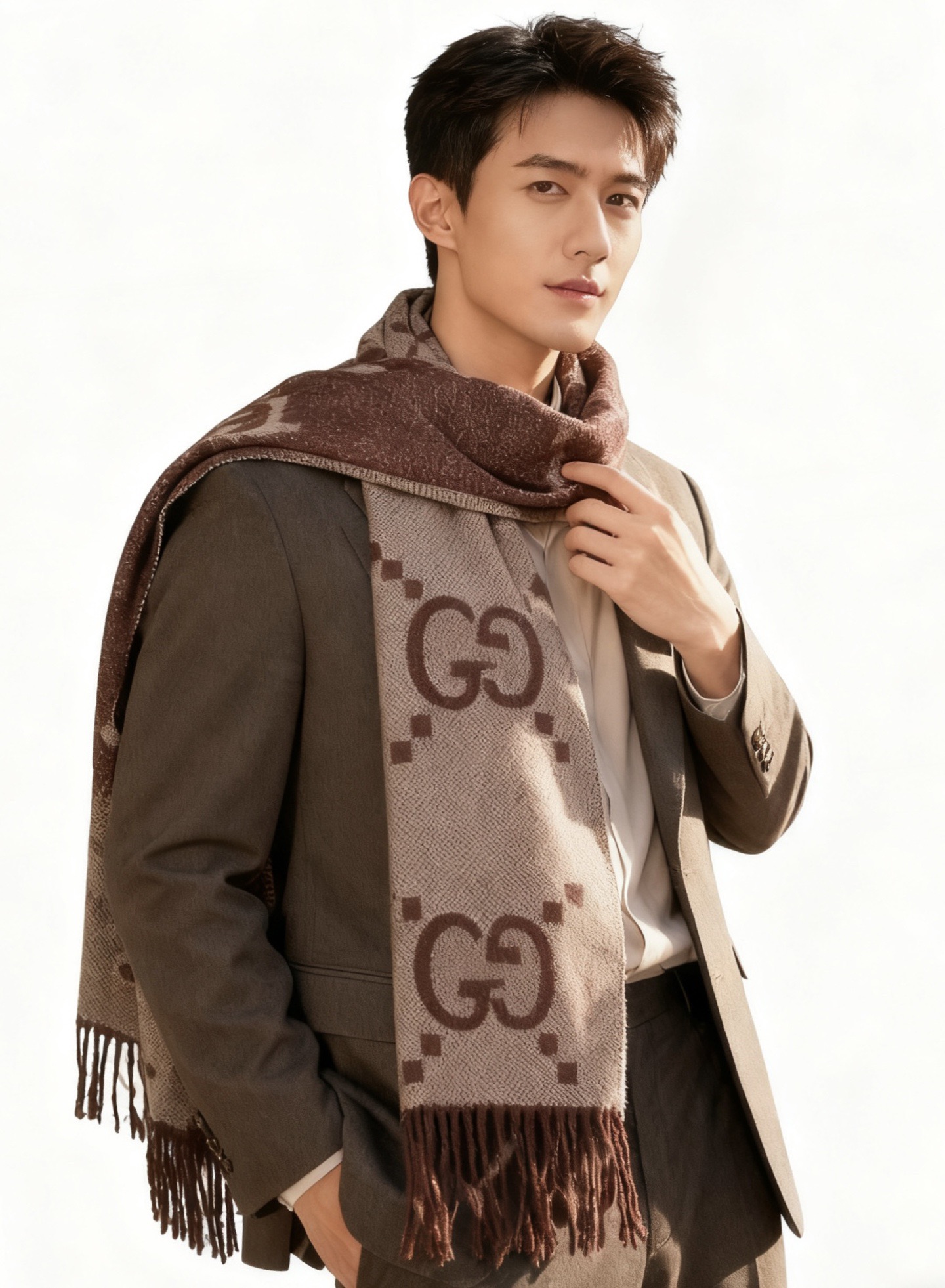 GUCCI（古奇）官网同步！代购级别！最新双面两用古驰围巾，永远加分的G秋冬单品！各种穿衣风格都可以和她