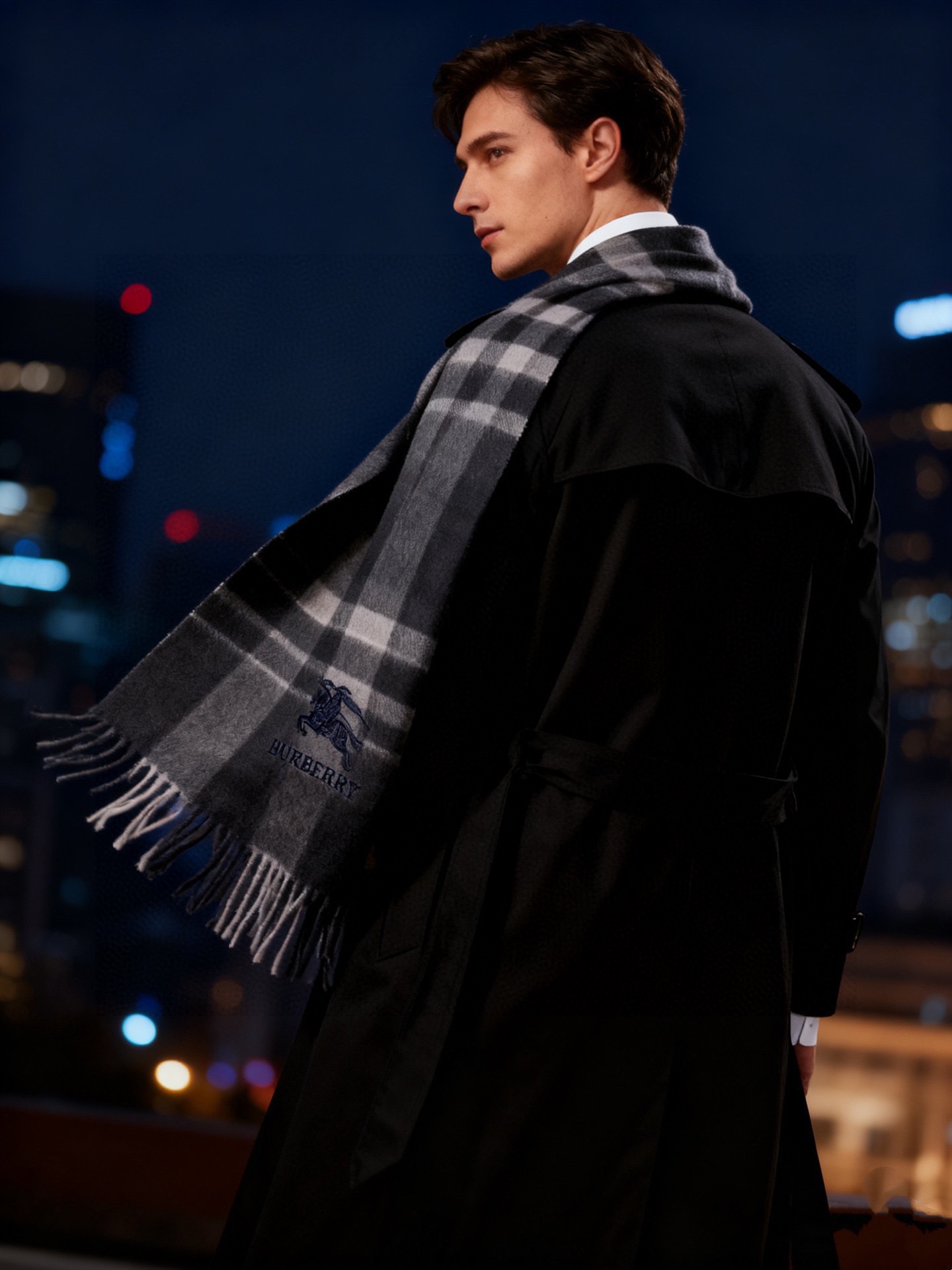 新款巴宝莉男士格子高级货❗️ 顶级出口尾单战马刺绣👍货不多，下手一定要快，真心美的让人非常非常心动 上身