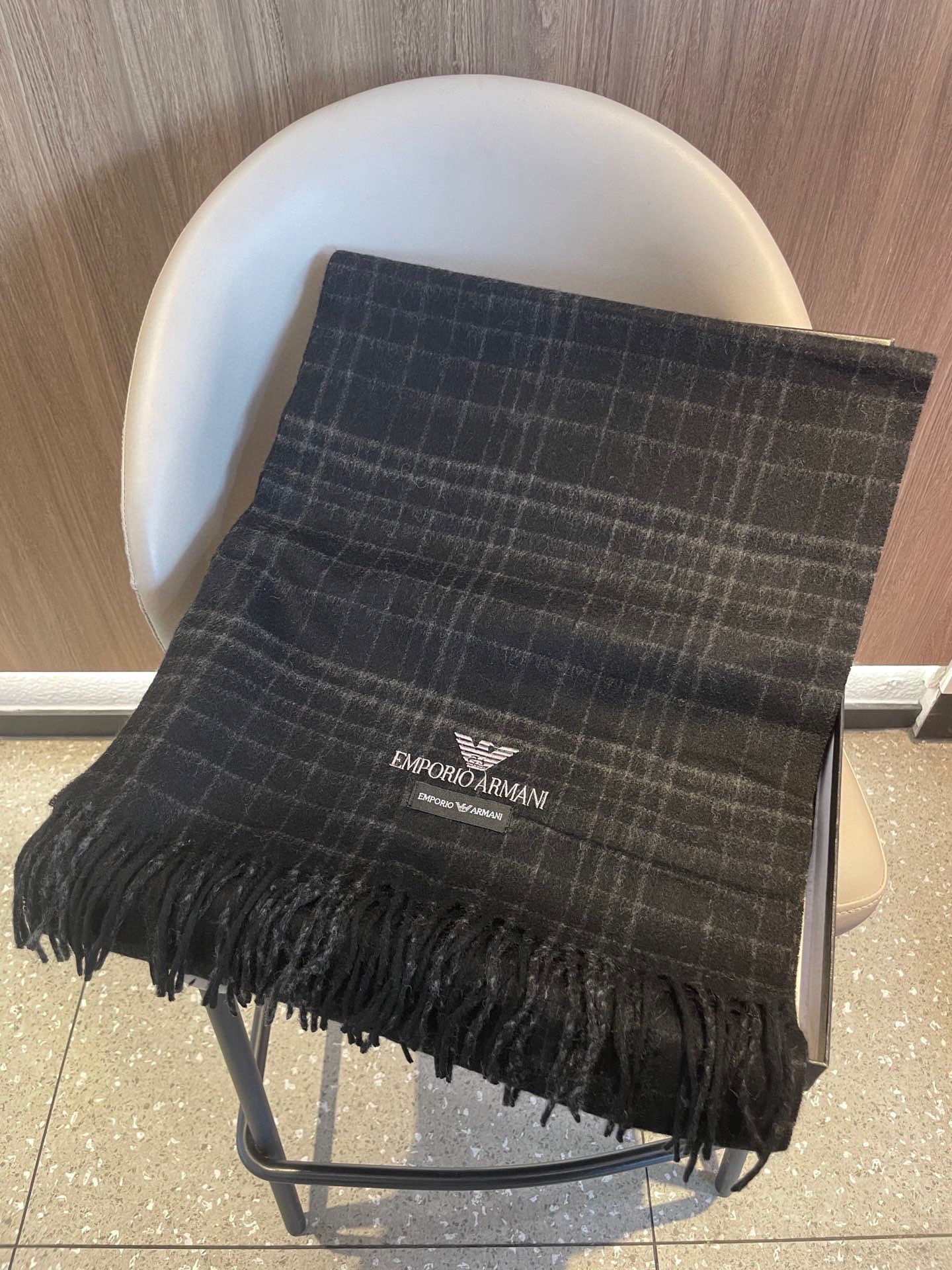 男款阿玛尼（Arman）围巾且买且珍惜~~男款真的很少，一年也就出几款，都是出口订单所以比较难遇。男人的