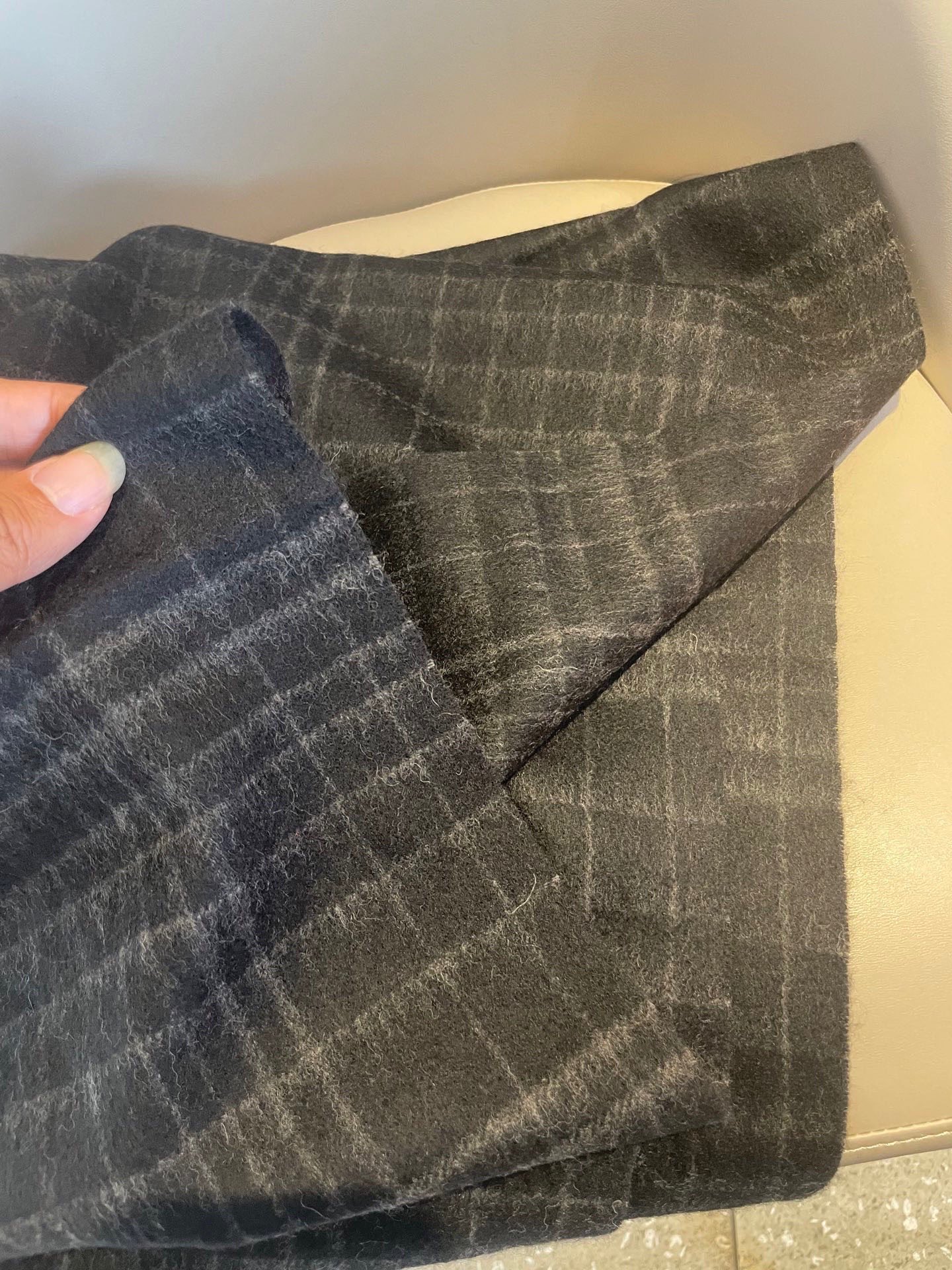 男款阿玛尼（Arman）围巾且买且珍惜~~男款真的很少，一年也就出几款，都是出口订单所以比较难遇。男人的