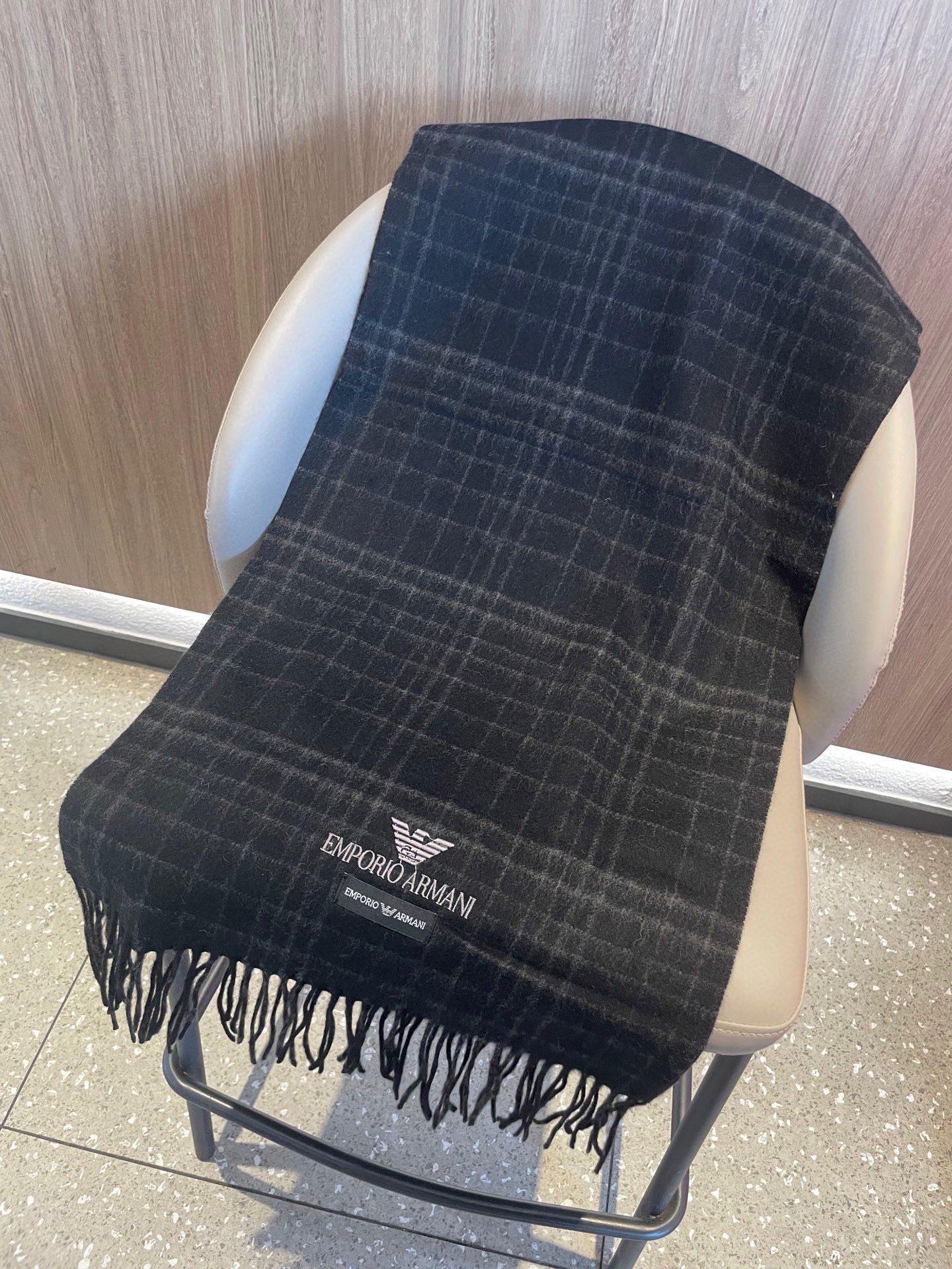 男款阿玛尼（Arman）围巾且买且珍惜~~男款真的很少，一年也就出几款，都是出口订单所以比较难遇。男人的