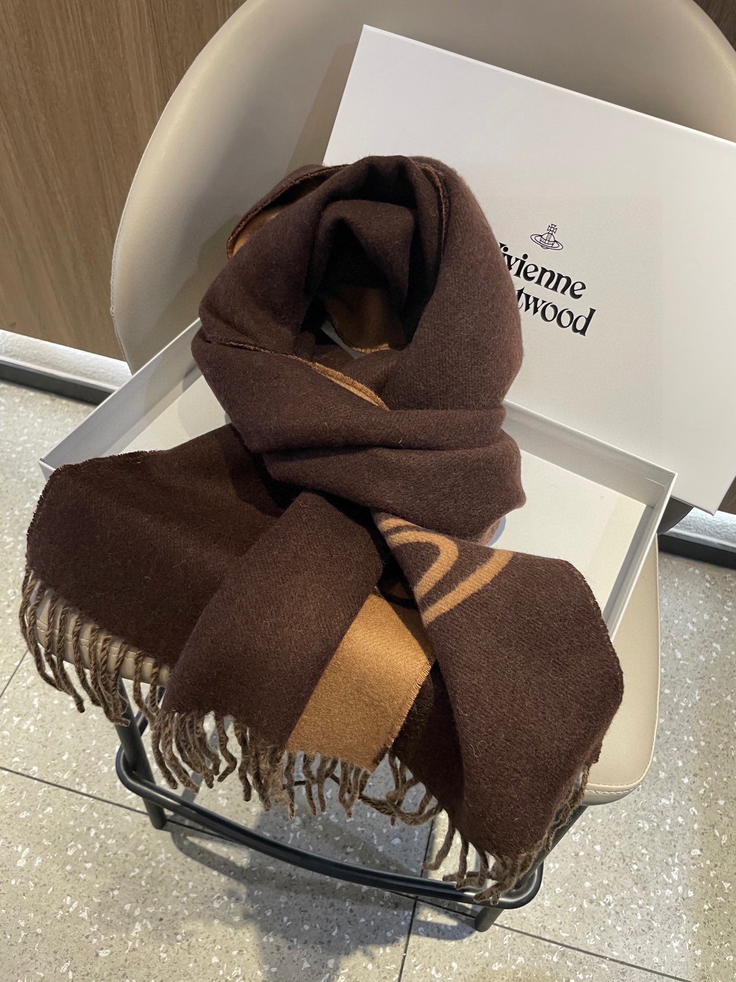 💟西太后超美新款双面围巾！超级推荐入手！质感好货！据说超难买哦！！做工非常精致，很有分量，我们的 格真的