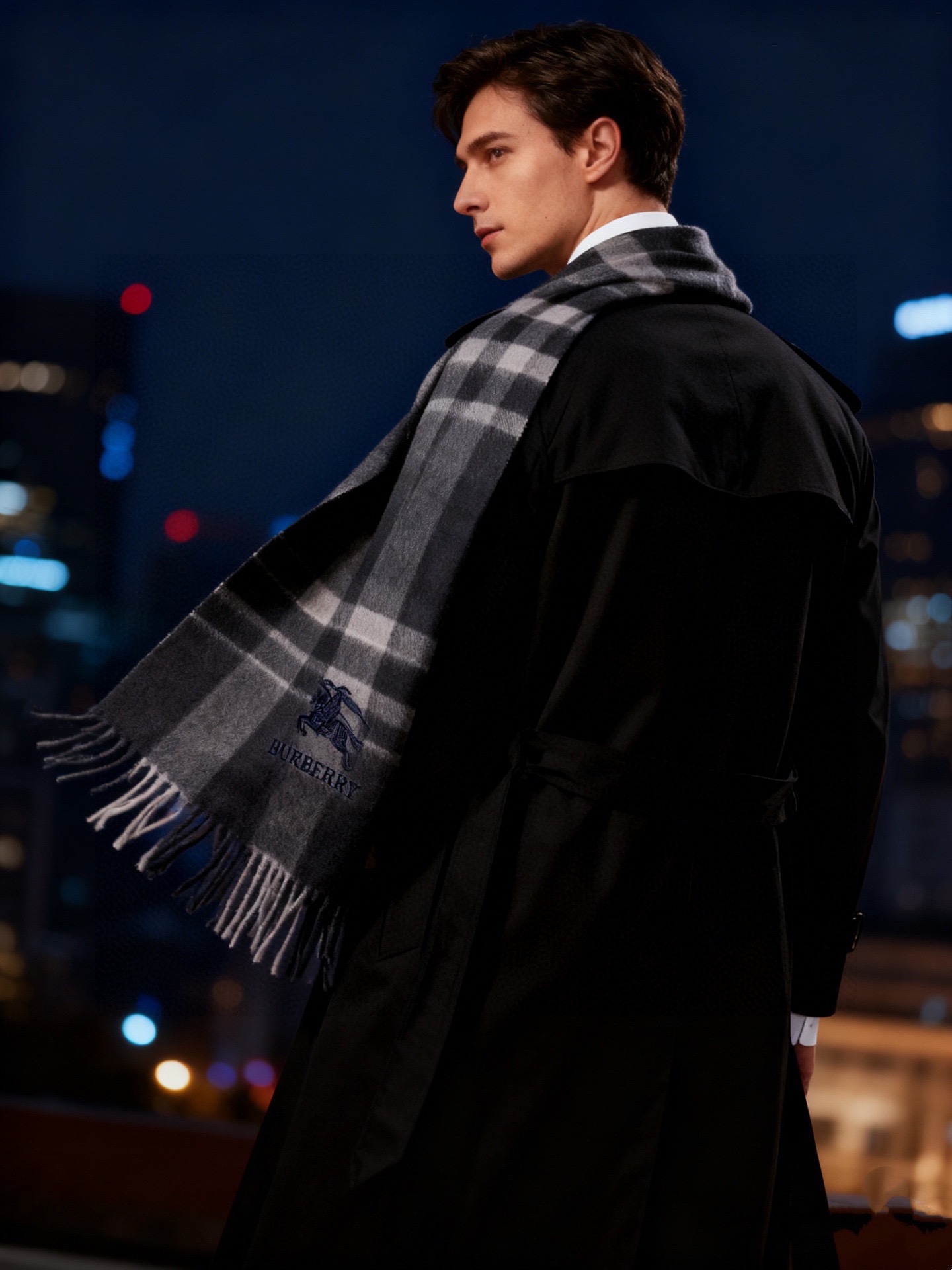 新款巴宝莉男士格子高级货❗️ 顶级出口尾单战马刺绣👍货不多，下手一定要快，真心美的让人非常非常心动 上身