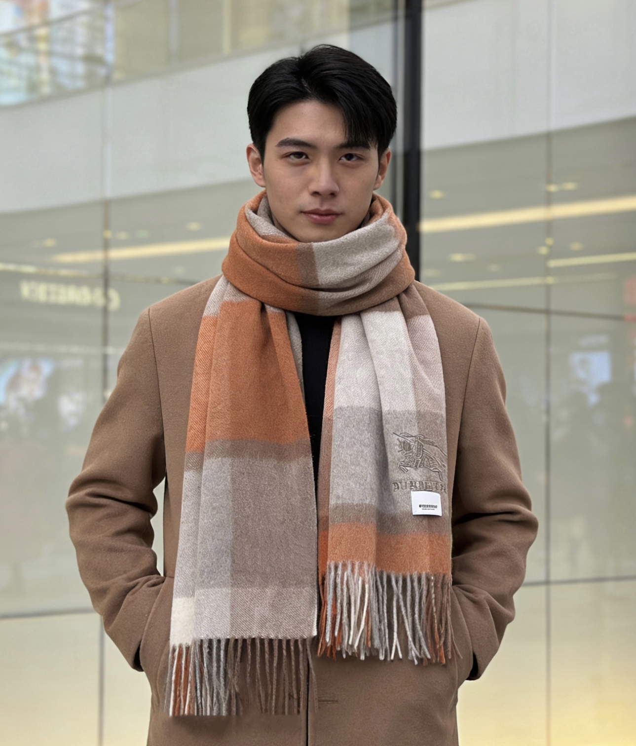 巴宝莉男女士披肩✨羊绒经典格纹👐围巾♨️高尖端产物⚠️，经典logo刺绣，时尚大牌的顶尖设计款💕拿到手你