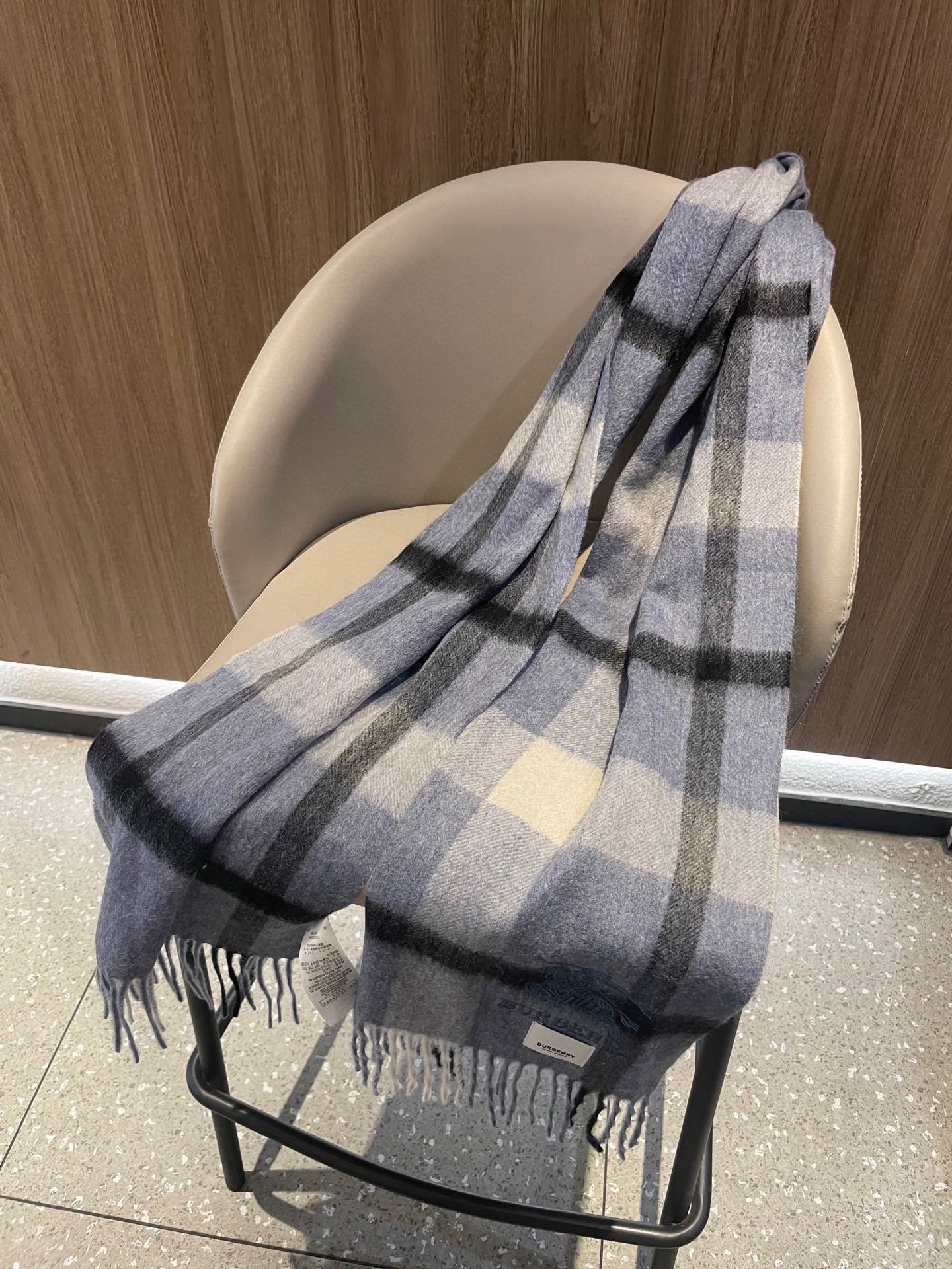 新款巴宝莉男士女士格子高级货❗️ 顶级出口尾单战马刺绣👍货不多，下手一定要快，真心美的让人非常非常心动 